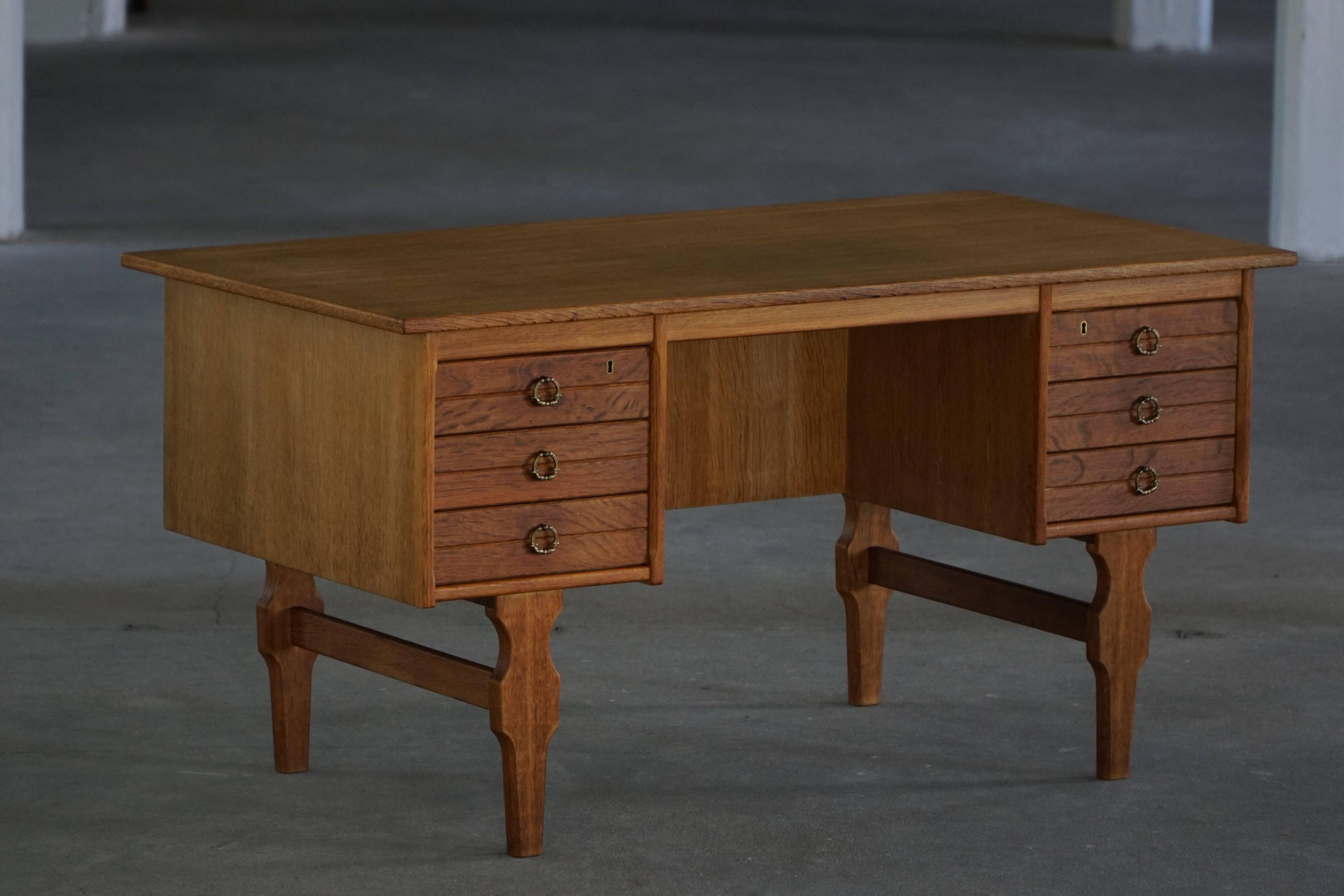 Free-standing desk in Oak by Henning Kjærnulf, Mid-century Danish Modern, 1950s