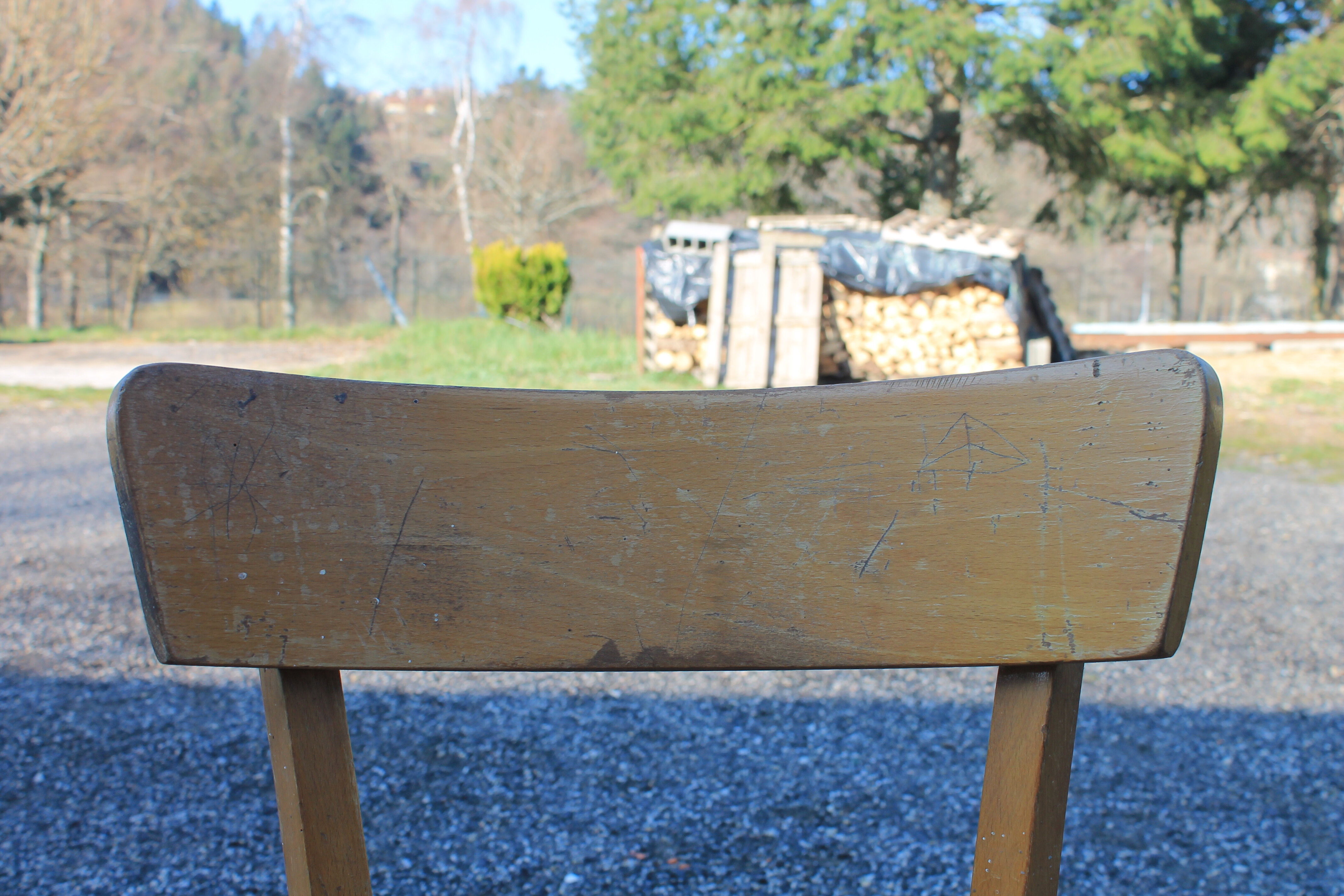 Set 10 community chairs