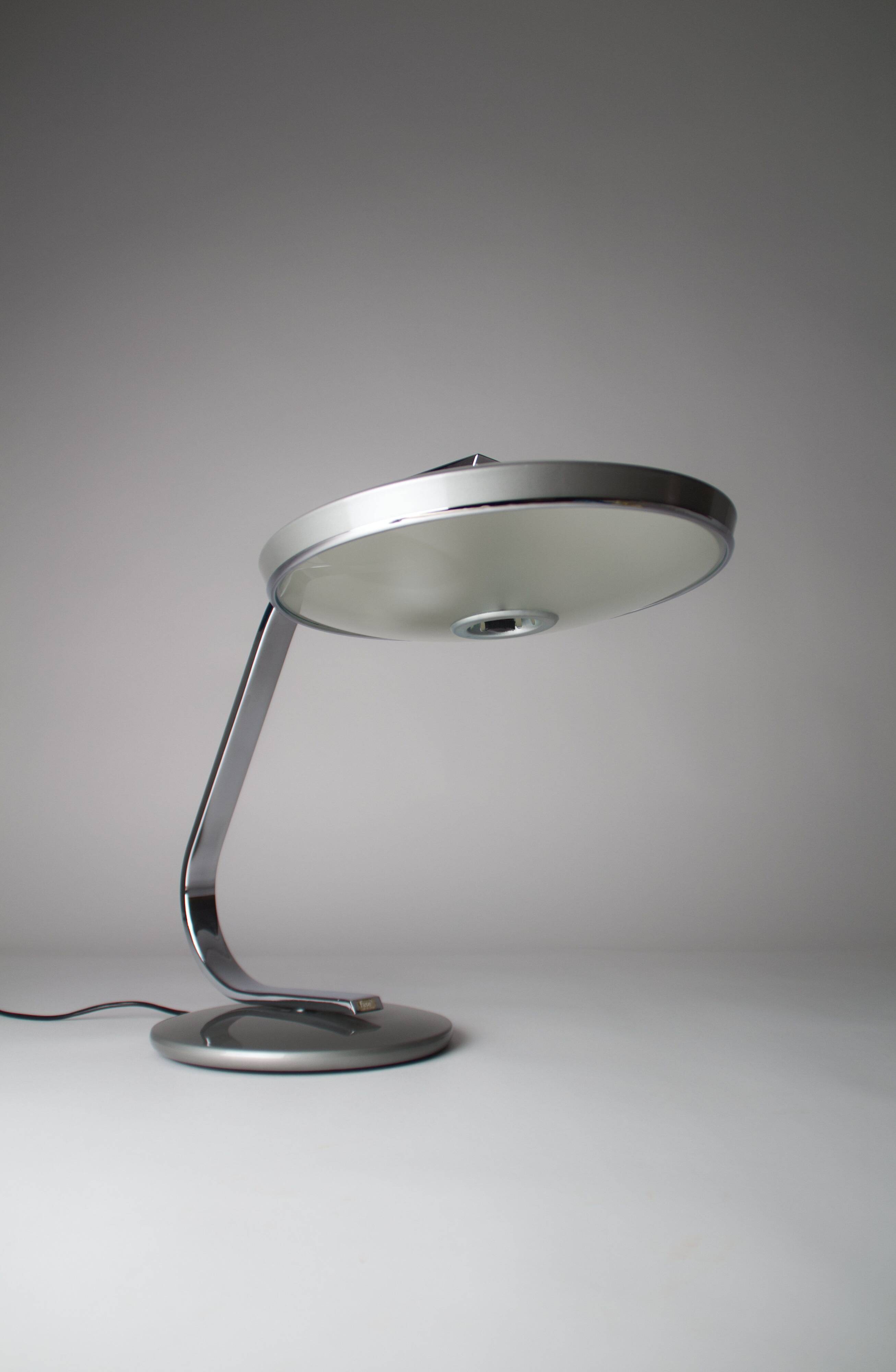Fase 520 desk lamp by Luis Pérez de la Oliva, 1970s, Spain.