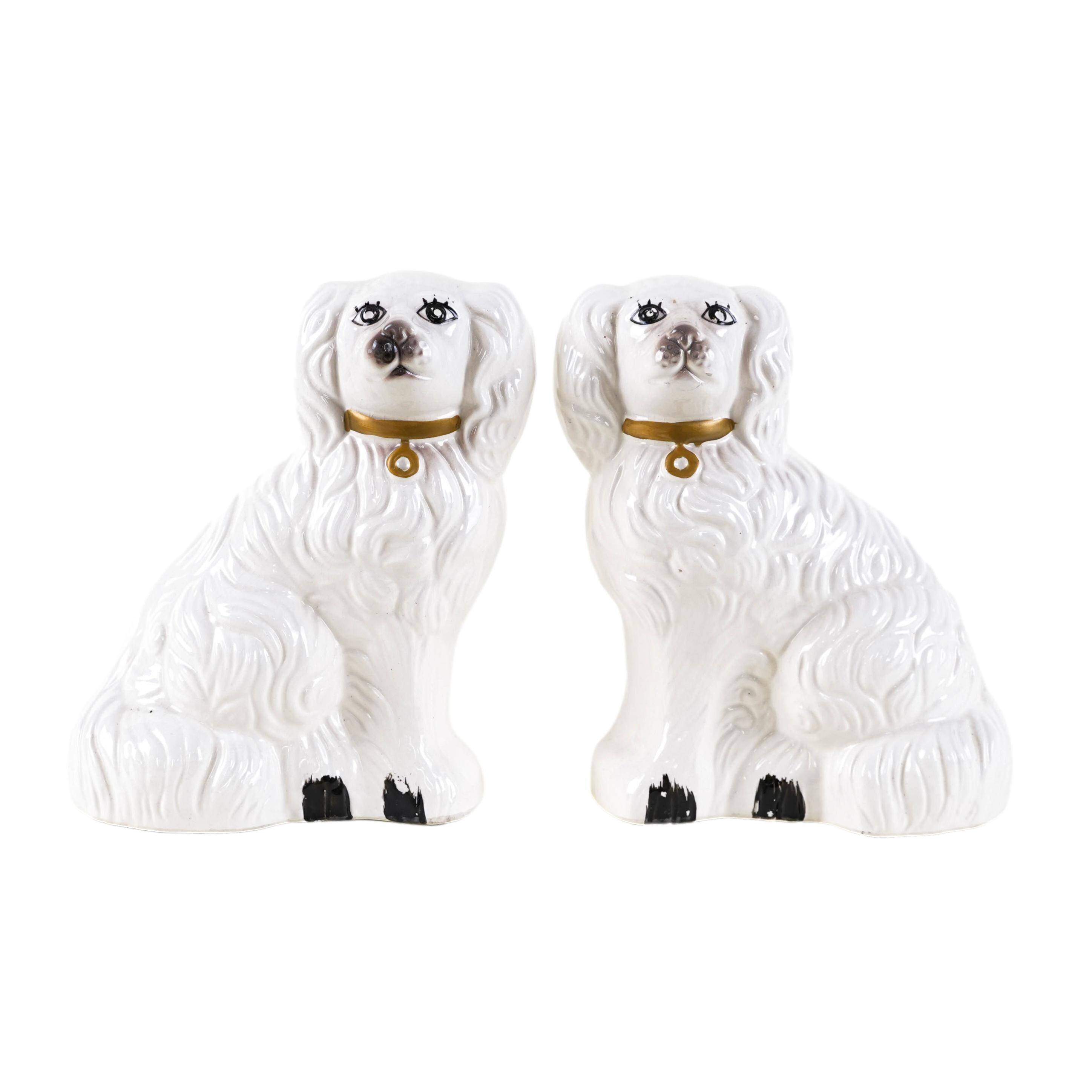 Figurines de chien en céramique, style anglais, années 1970, fabriquées en Angleterre.
