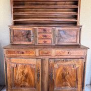 Vaisselier Dauphinois XIXe en merisier, buffet 2 corps