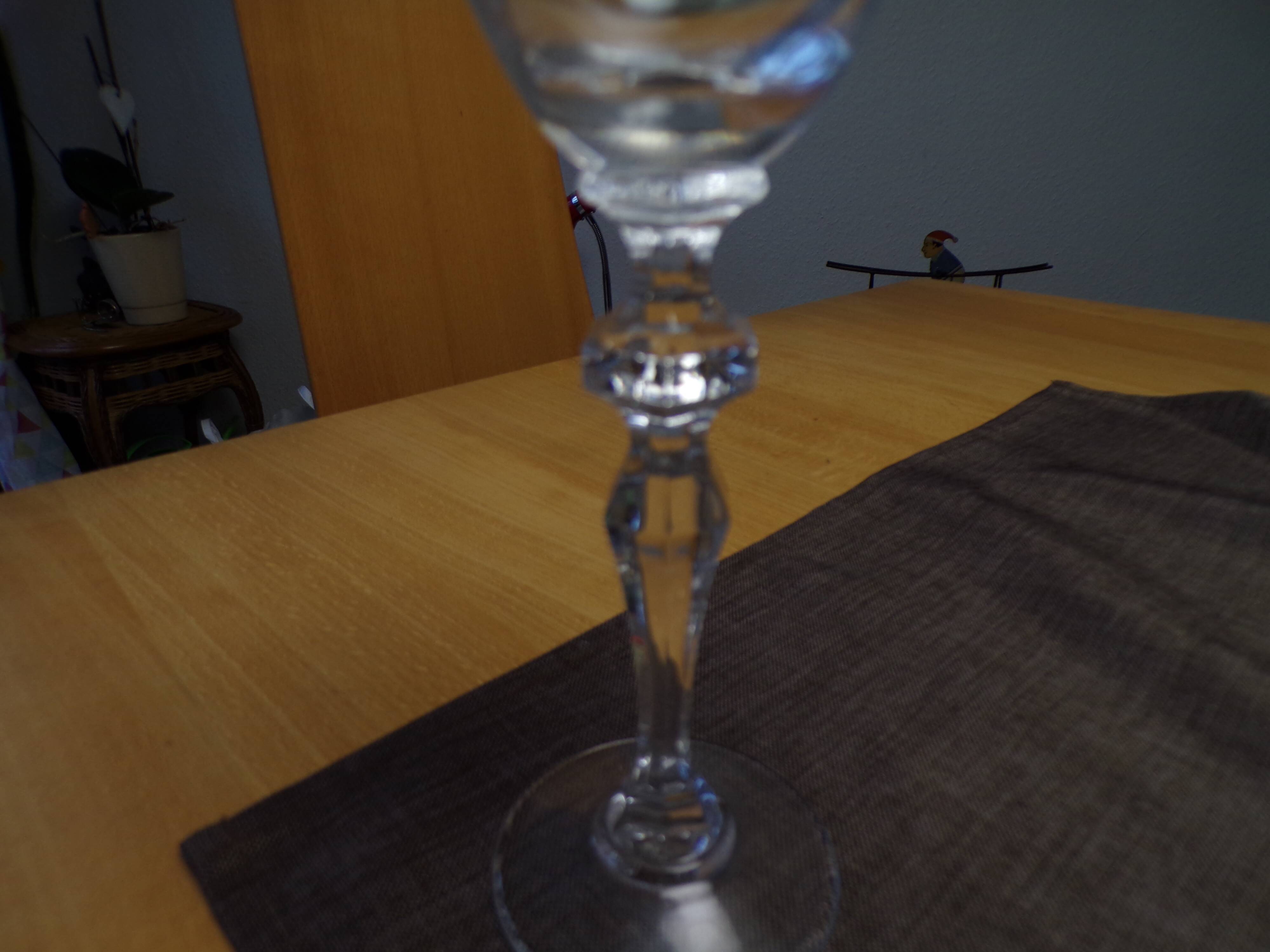 Six crystal champagne flutes signed Cristalleries de Lorraine, Charlotte model