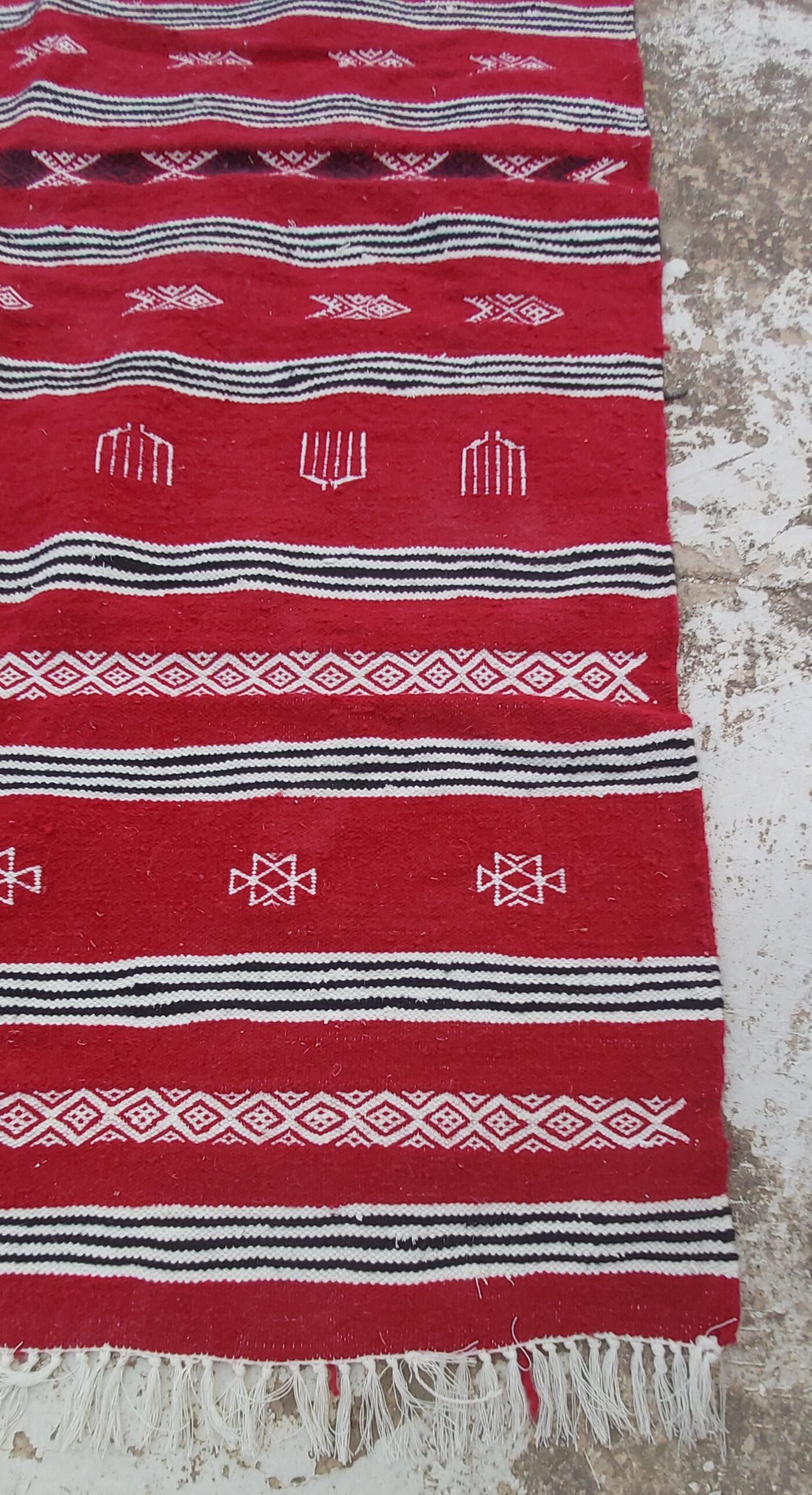 Traditional Berber handmade kilim rug in pure wool 200-110cm