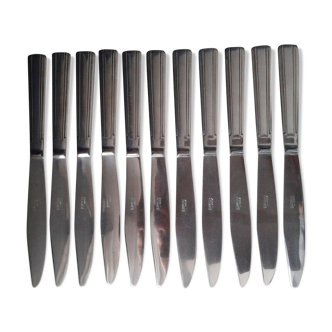 Box 11 stainless steel knives. vintage