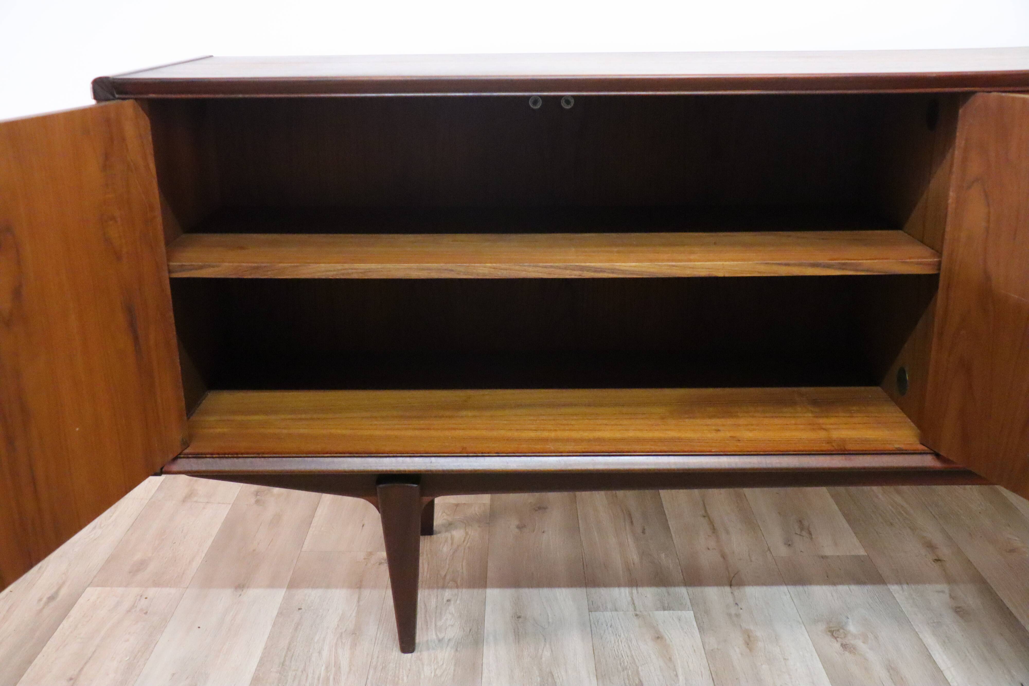 Scandinavian row in solid teak 1960