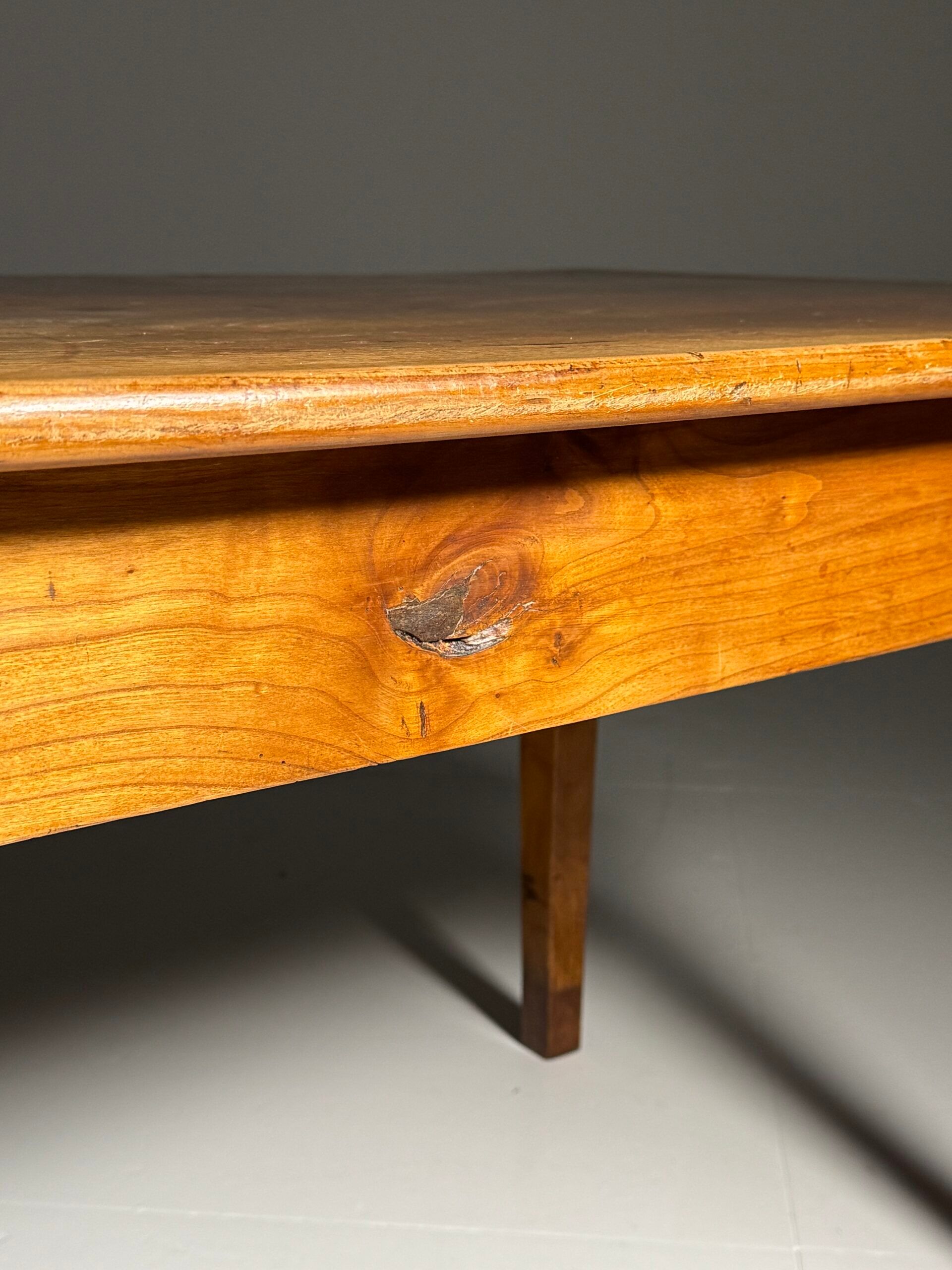 French dining table 188L
