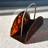 Magazine holder