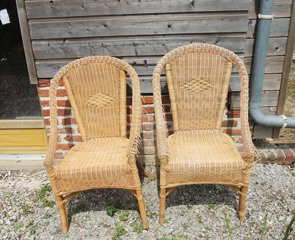 Ancien salon en rotin clair : table & 2 fauteuils