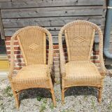 Old living room in light rattan: table & 2 armchairs