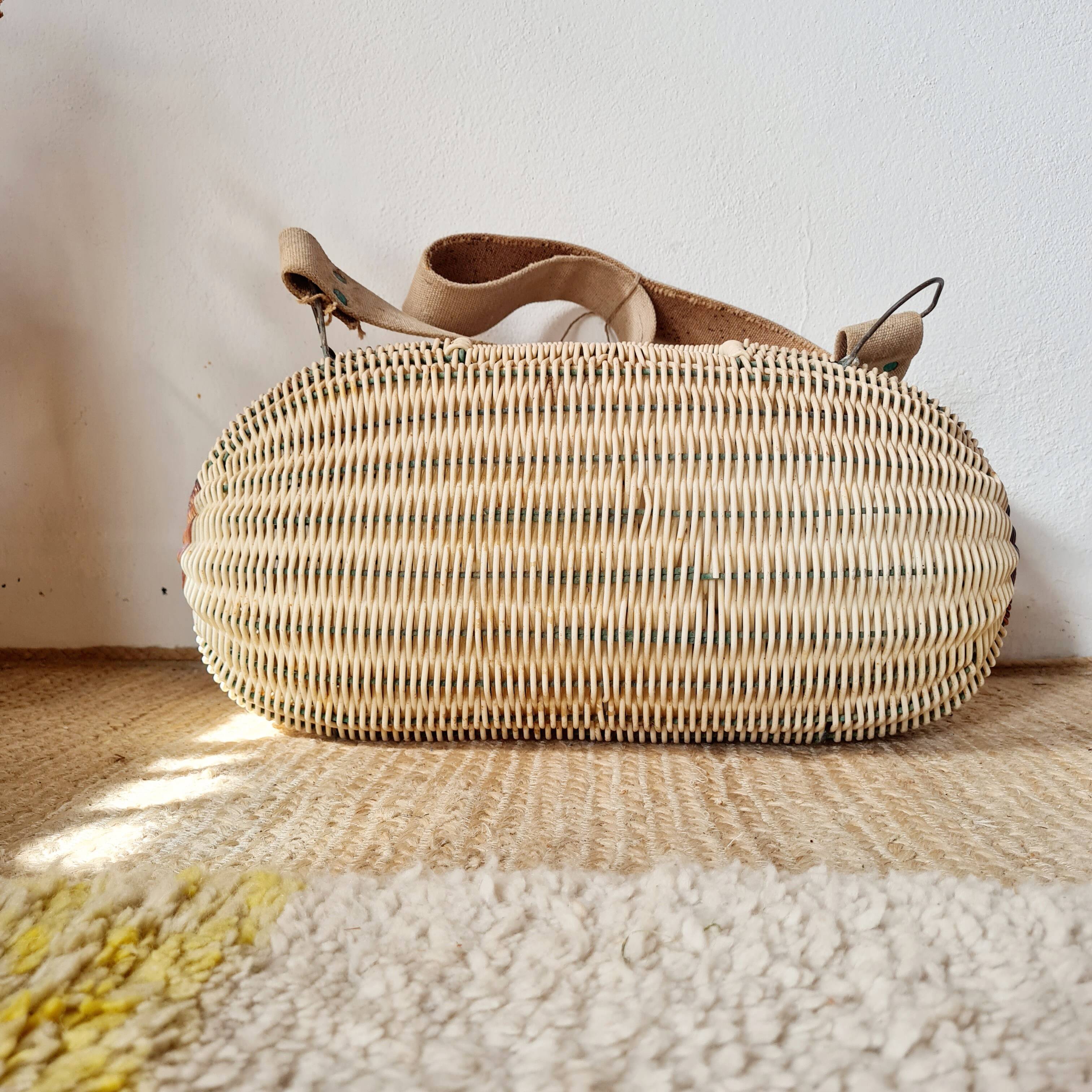 Panier ancien, besace en osier tressé - art populaire