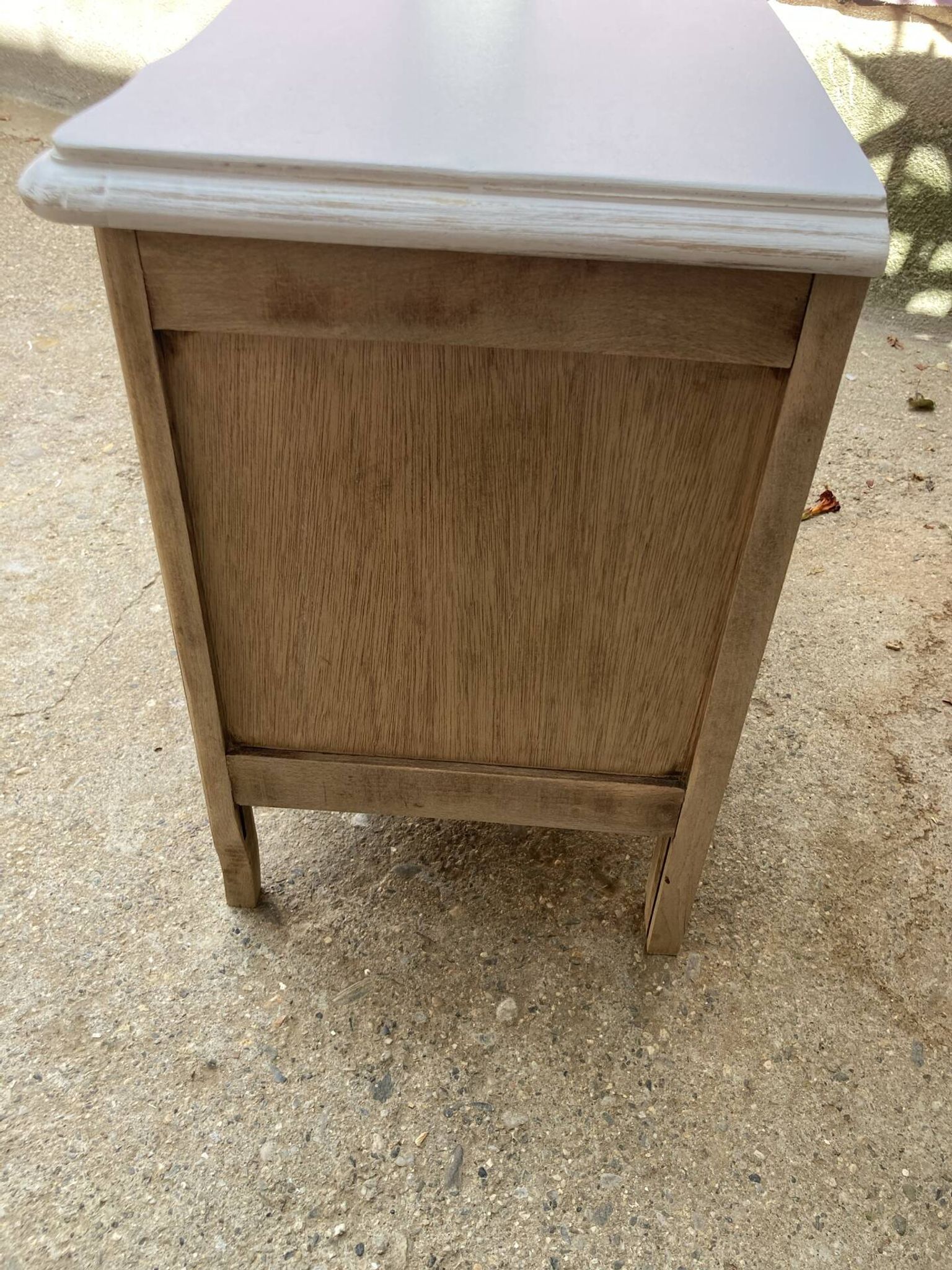Very nice vintage heart toy chest in L. Ashley removable style.