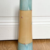 Vase bleu et beige à motif fleurs