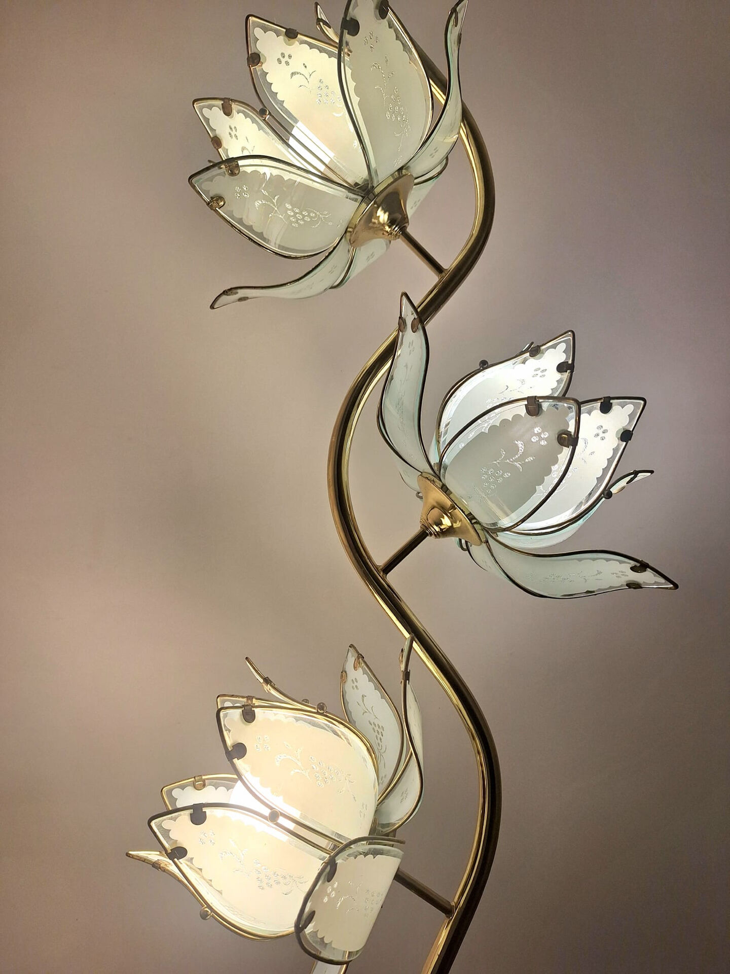 Vintage gold lotus flower floor lamp, Italian design light fixture with 3 lights.