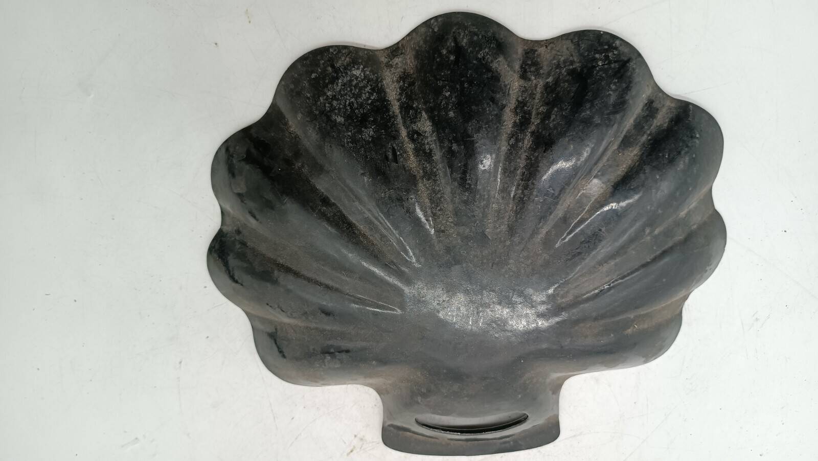 Gold-painted papier-mâché tray, early 1900s