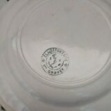 8 assiettes à dessert anciennes en barbotine