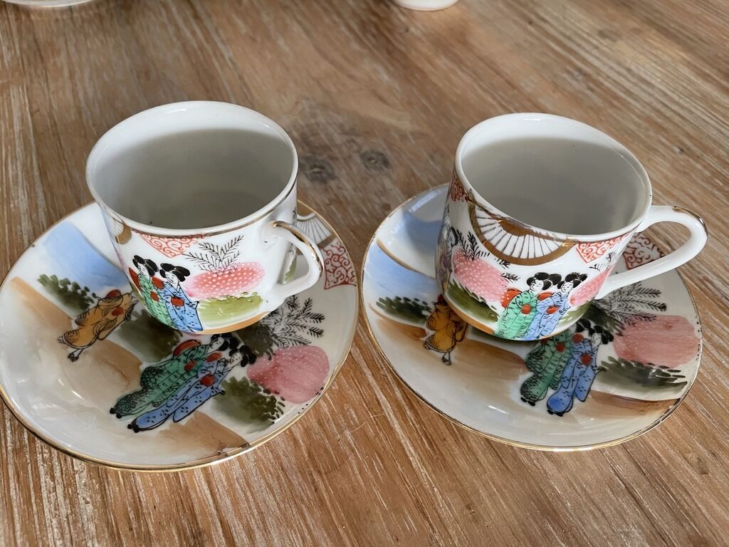 2 cups Japanese porcelain