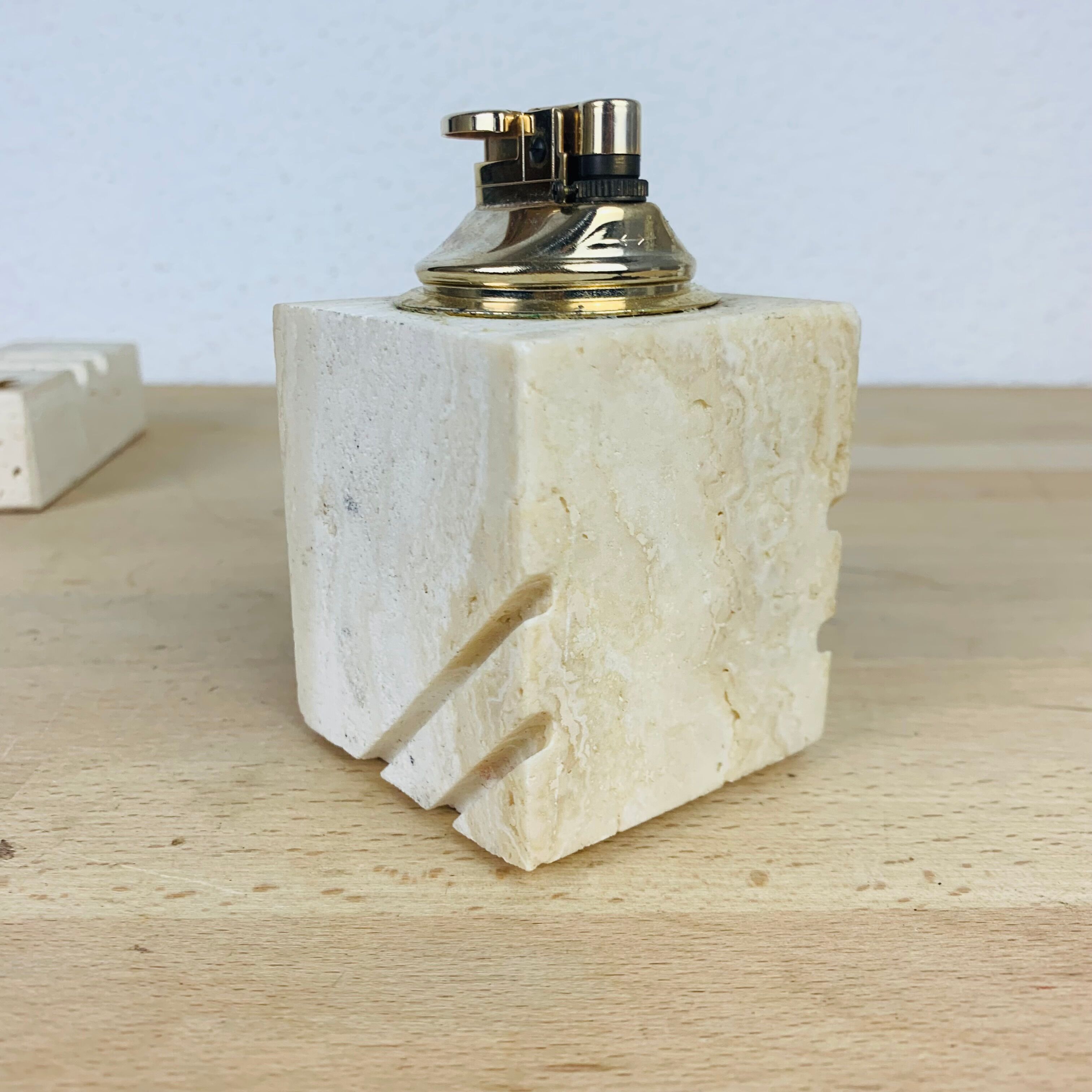 Travertine lighter and ashtray Cerri Nestore
