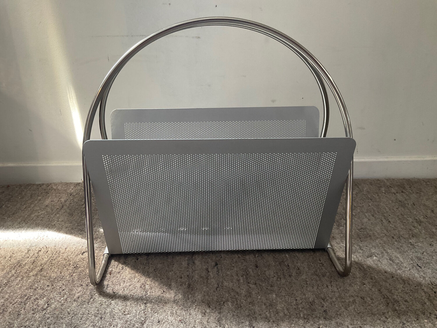 Design magazine holder Umberto Mascagni