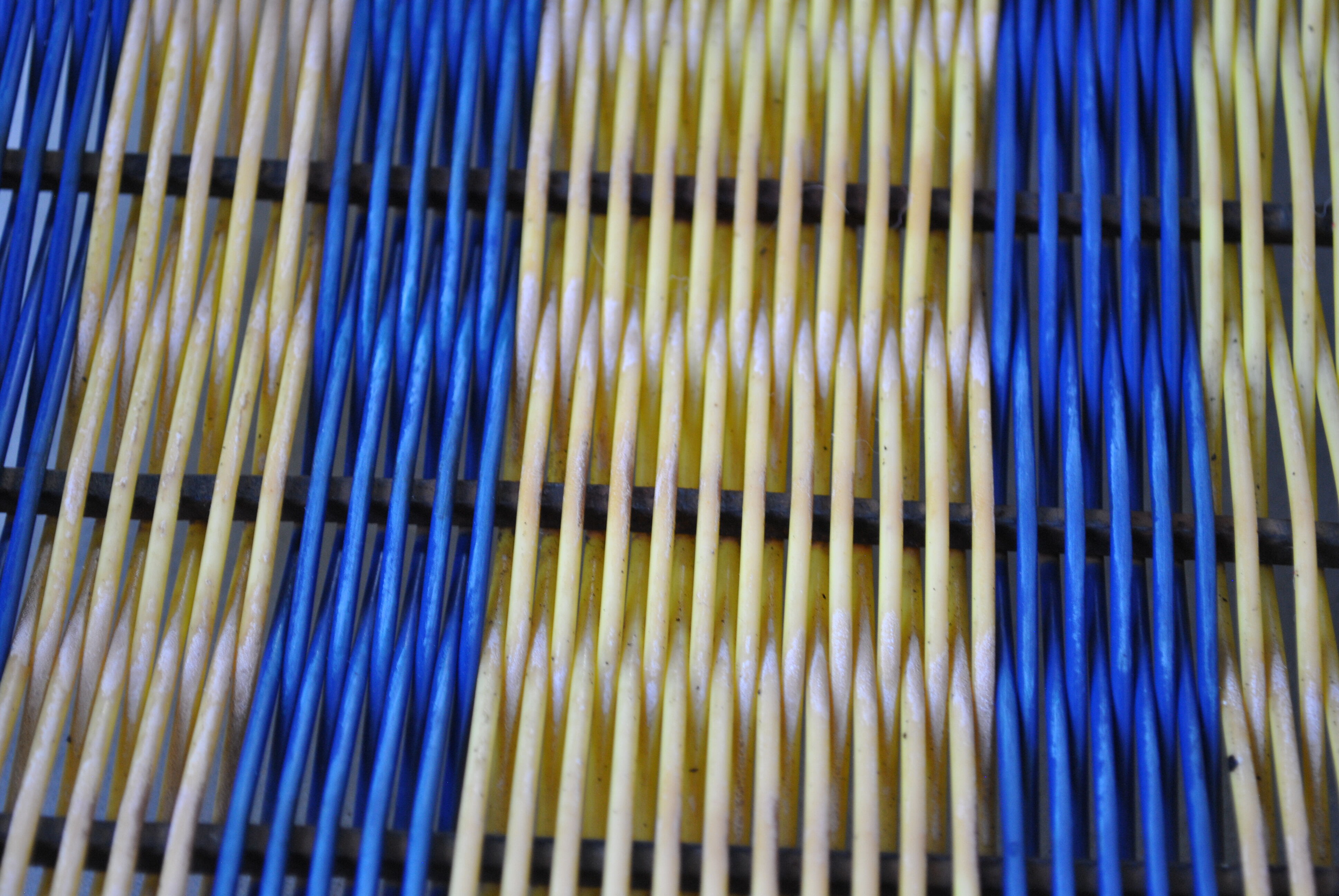 Scoubidou fruit basket 1960