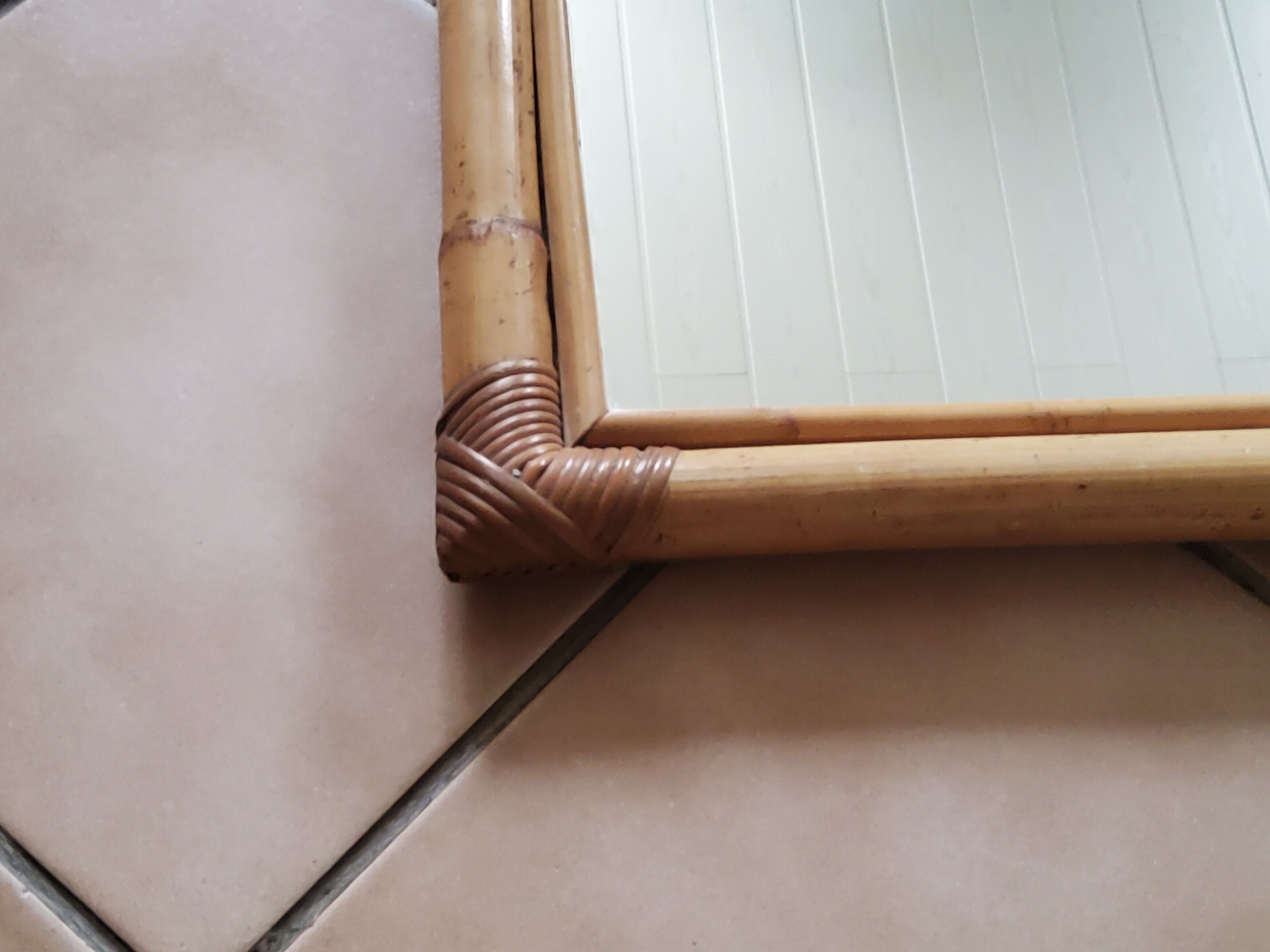 Bamboo mirror 49x68cm