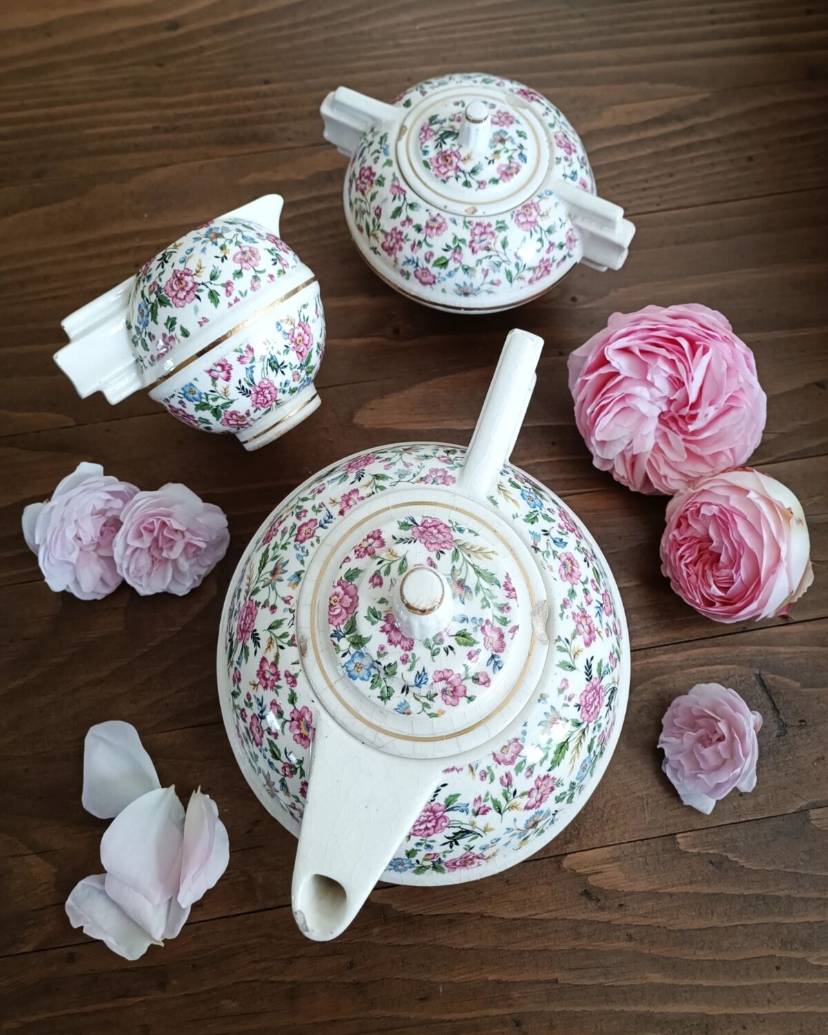 Floral tea set