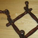 Vintage wall rack with braces