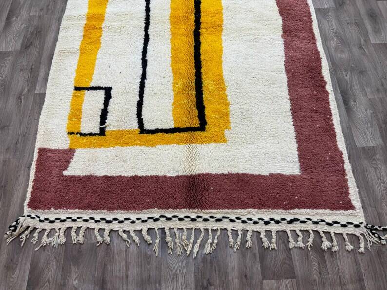 Moroccan Berber rug 250cm x 150cm