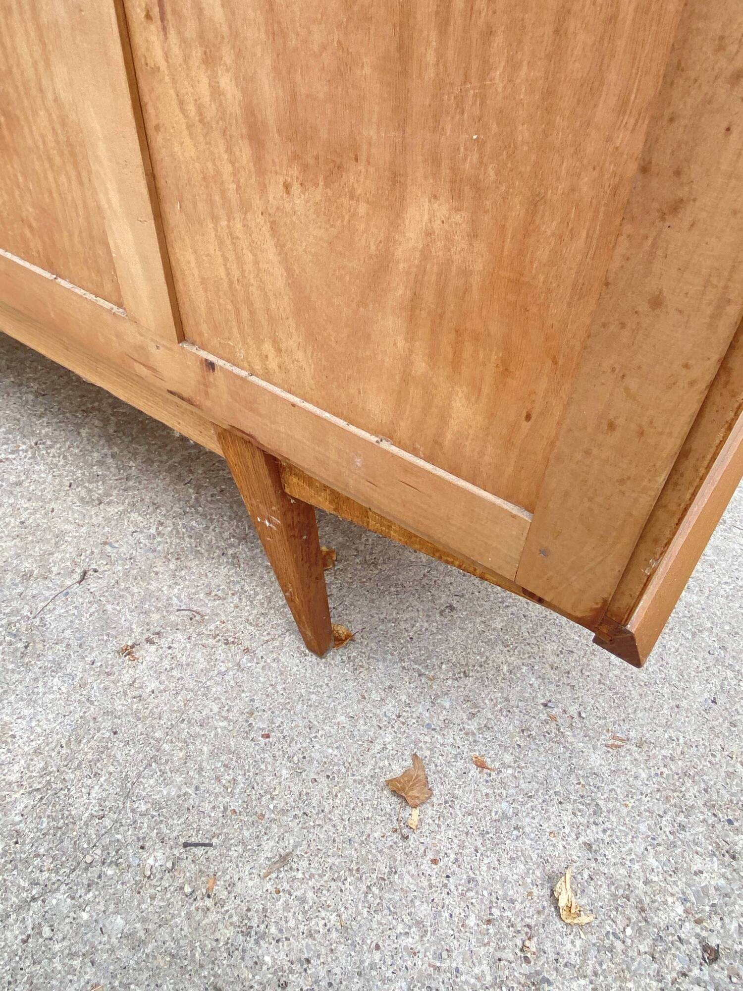 Sideboard very buffet type Scandinavian in raw pear wood 1950.