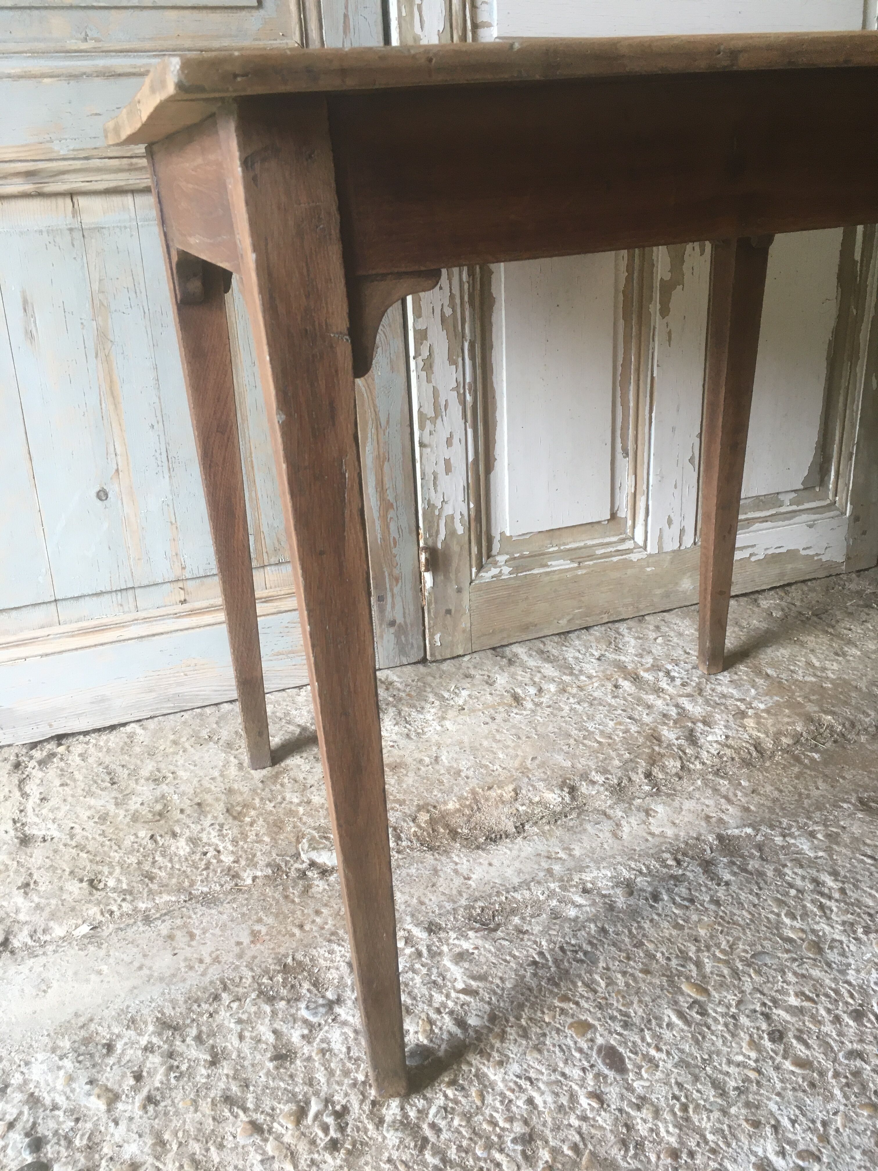 Farmhouse table