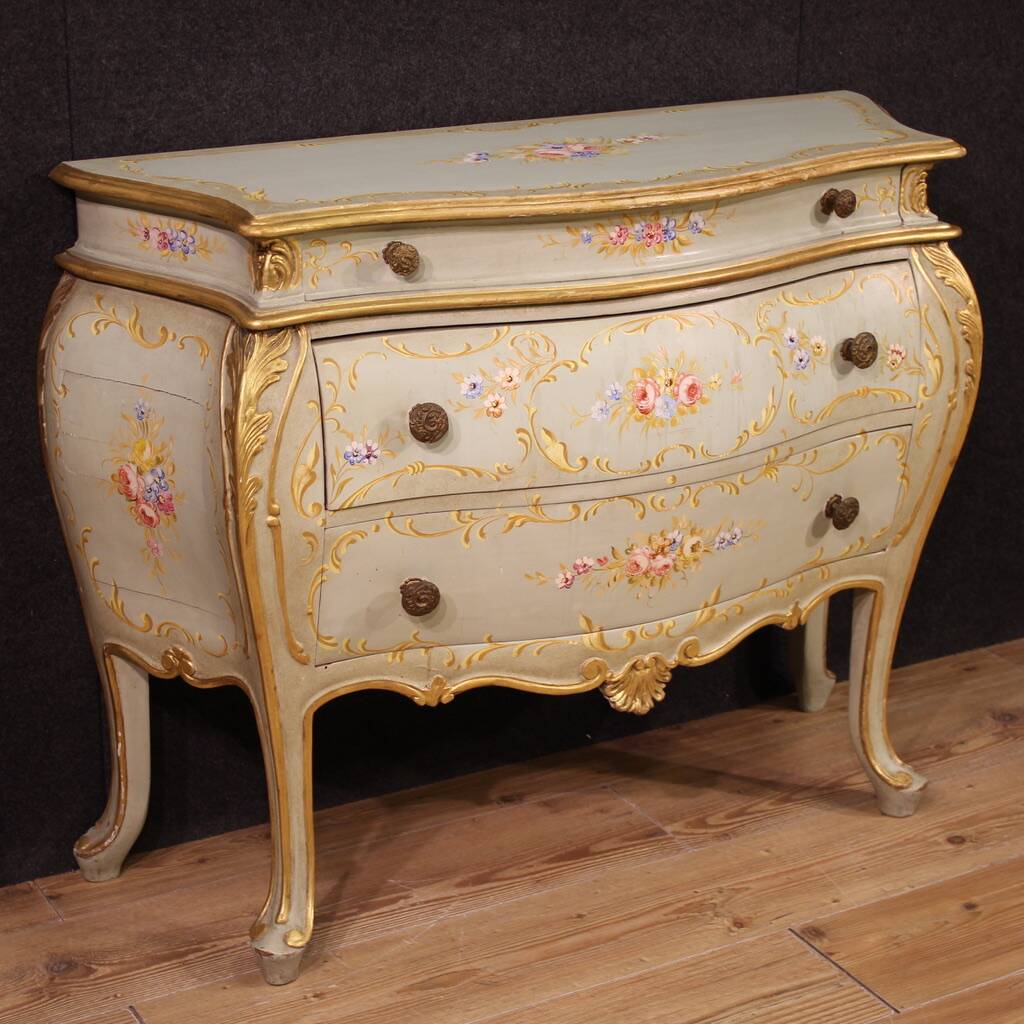 Commode vénitienne laquée, peinte et dorée du XXe siècle