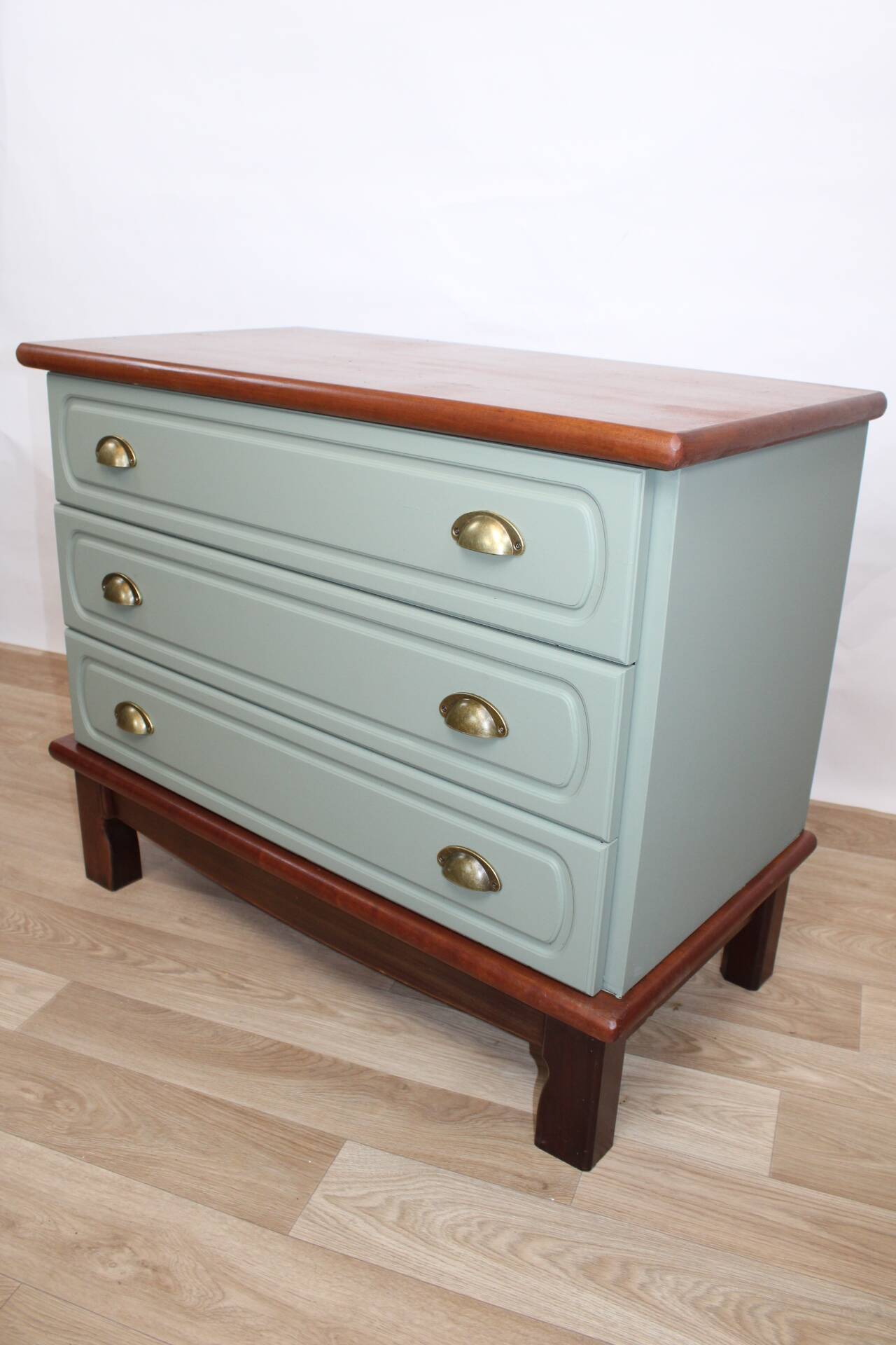 Sage green 3-drawer chest of drawers Gautier 1970 France