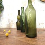 Lot of 6 bottles of bubbled glass.