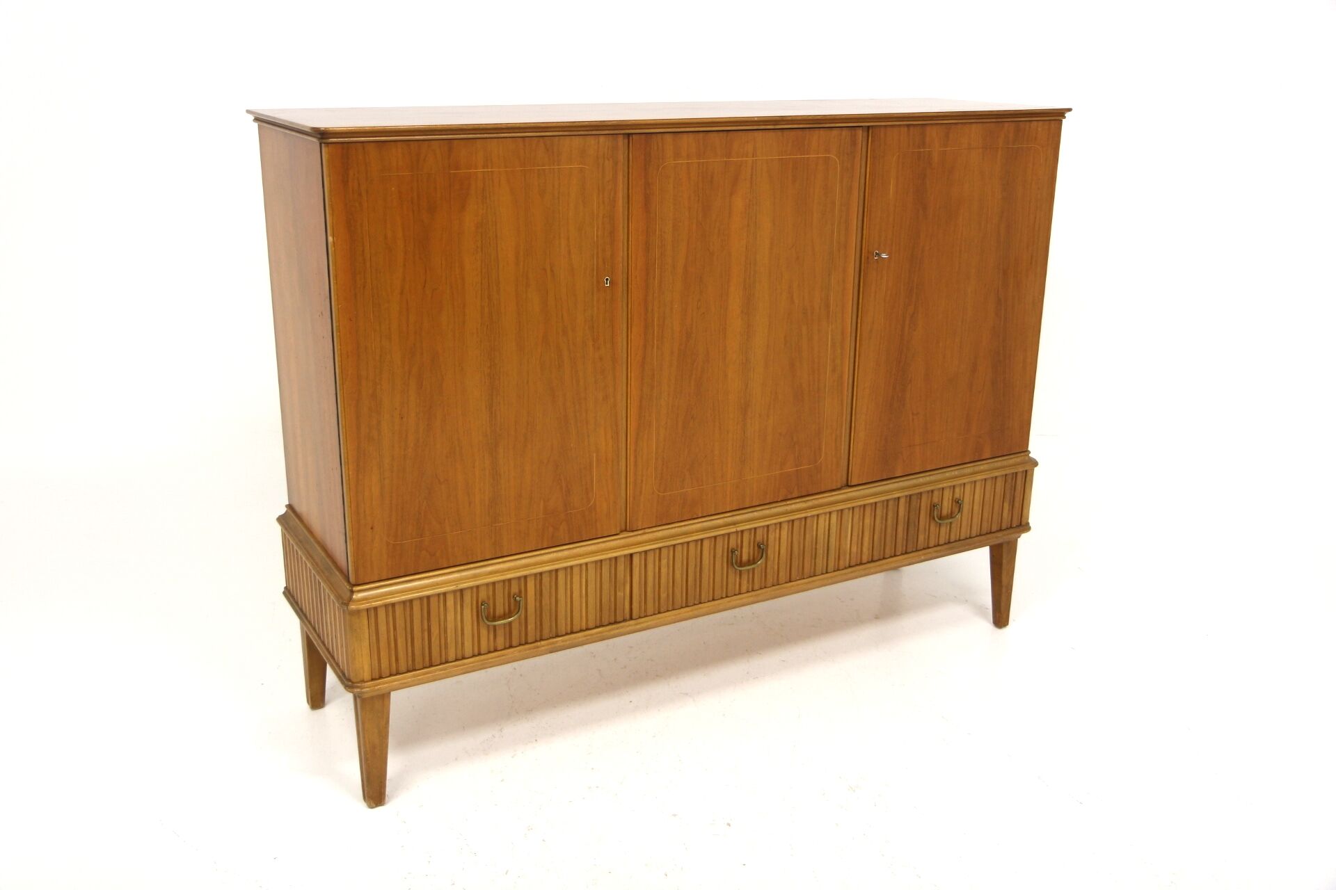 Scandinavian enfilade in walnut, Swedish modern, Sweden, 1940.