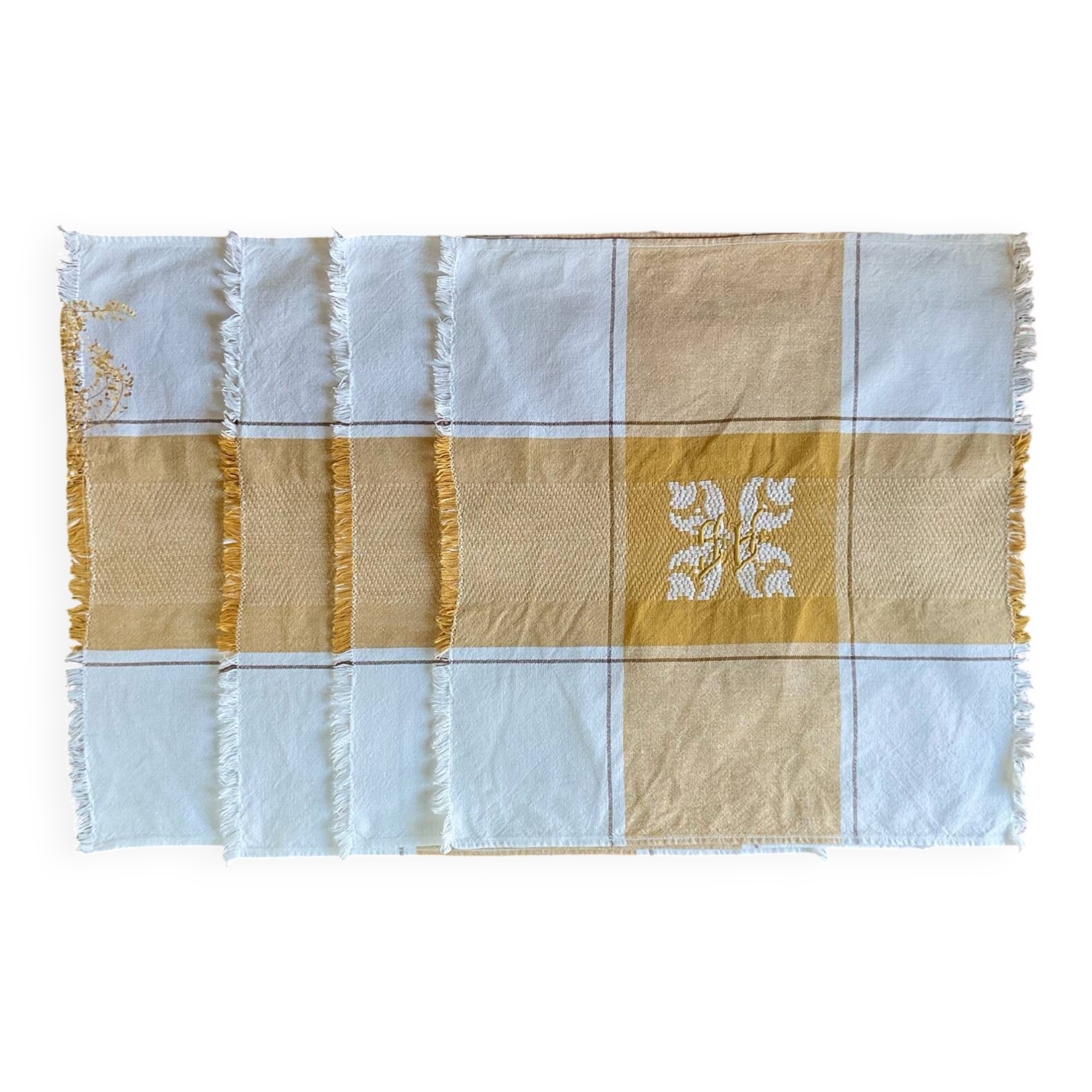 4 vintage embroidered napkins