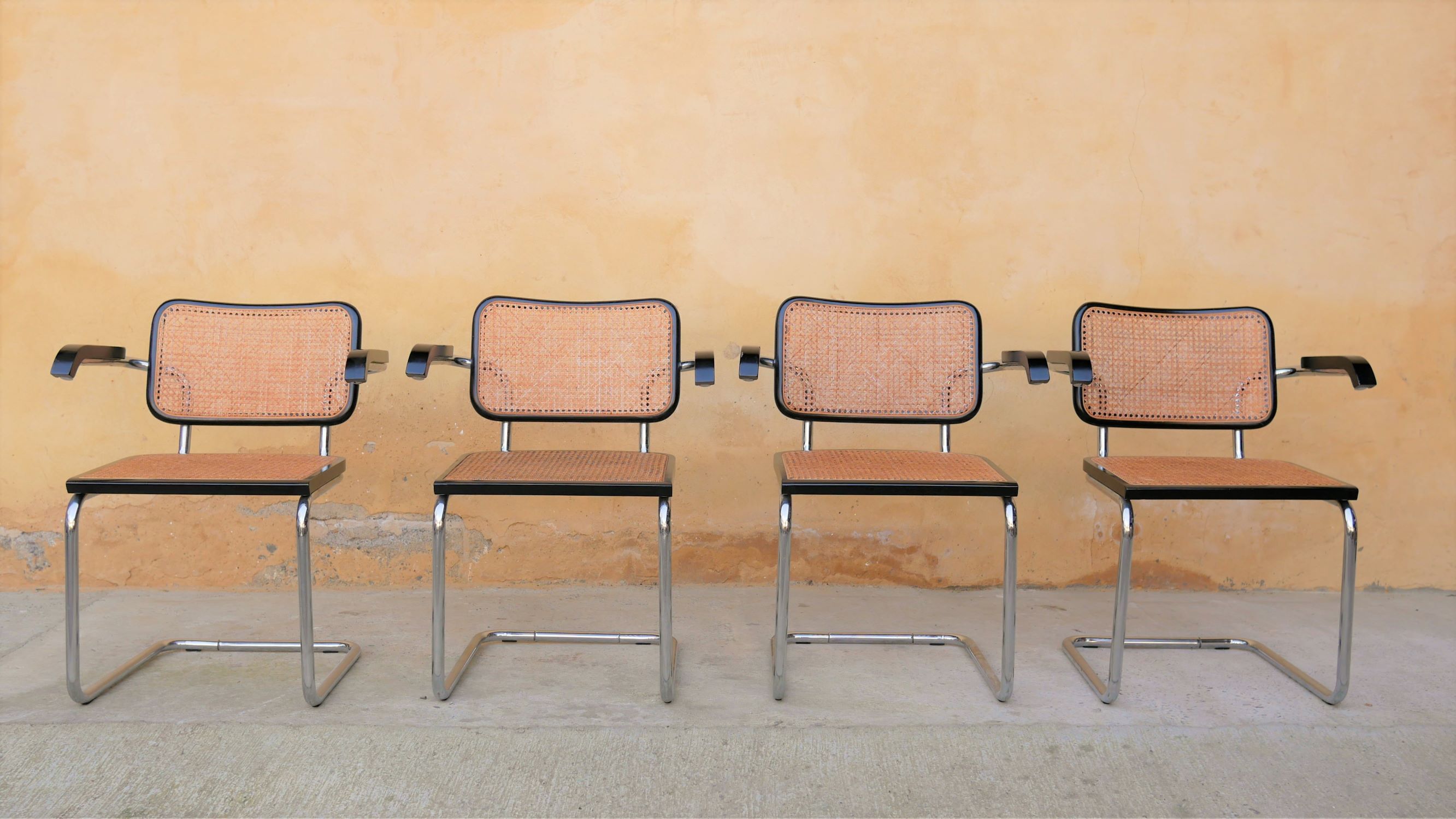 Fauteuil B64 par Marcel Breuer