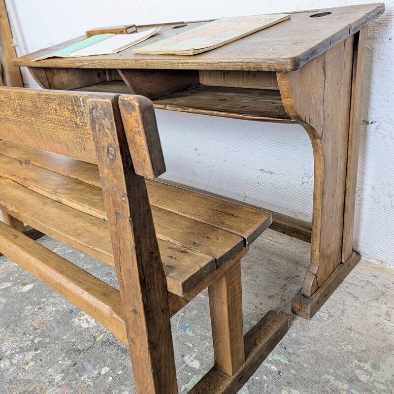 Pupitre d'école double et son banc en bois