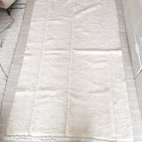 Berber carpet Béni Ouarain plain white with inlaid line patterns