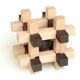 Casse tête sculptural en bois années 70
