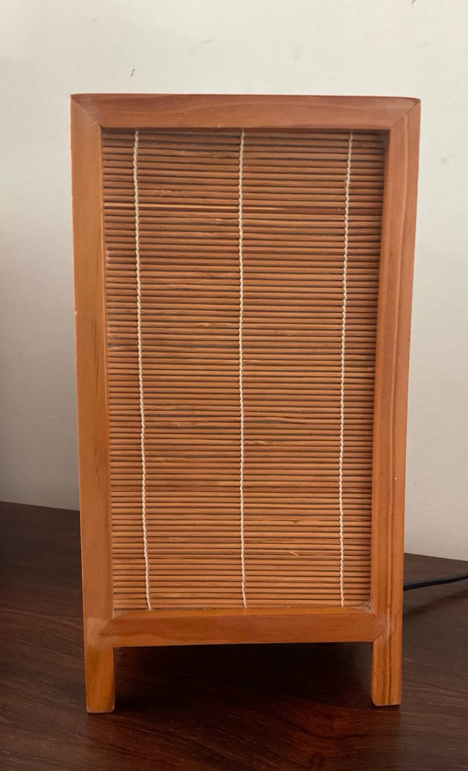 Lampe vintage en bois et osier
