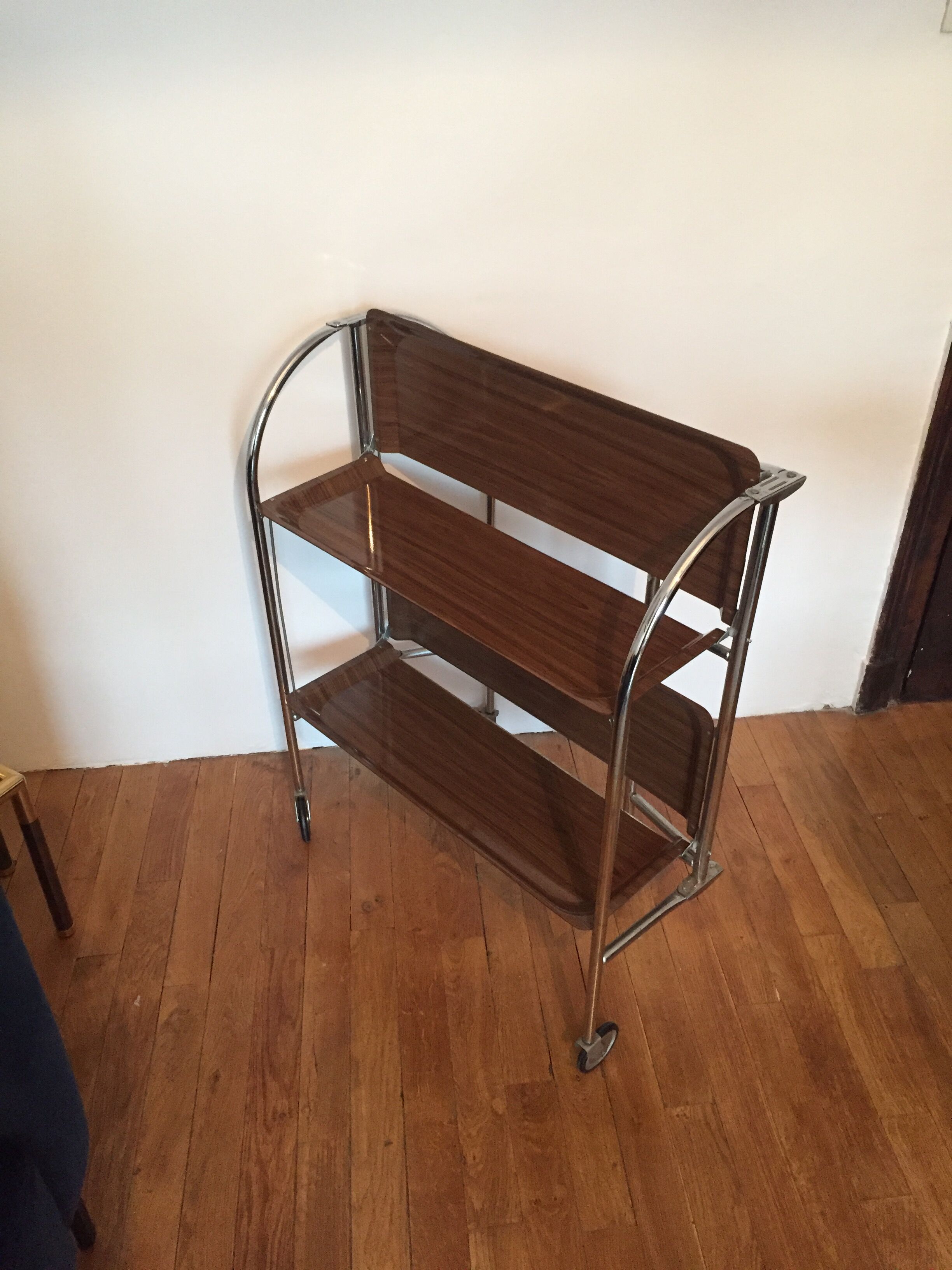 Formica foldable dessert