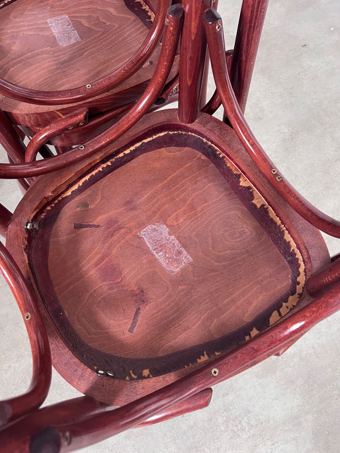 Set of 8 vintage 70s curved varnished wood bistro chairs