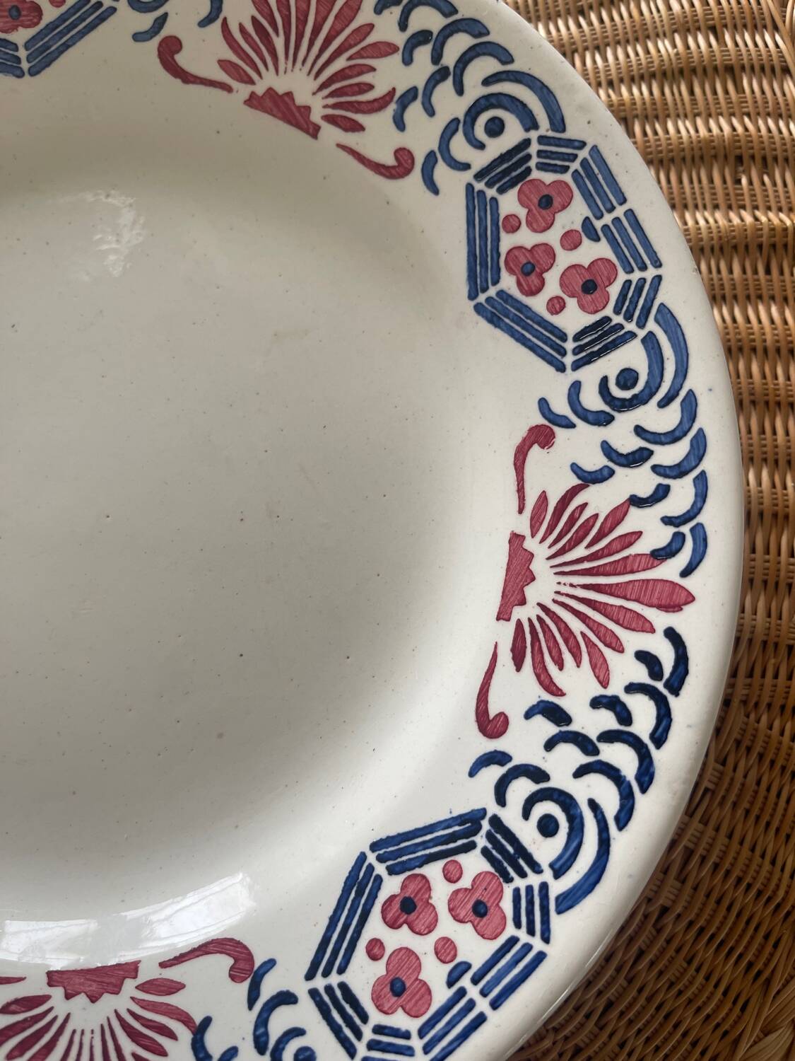 Choisy Le Roi iron earth plate