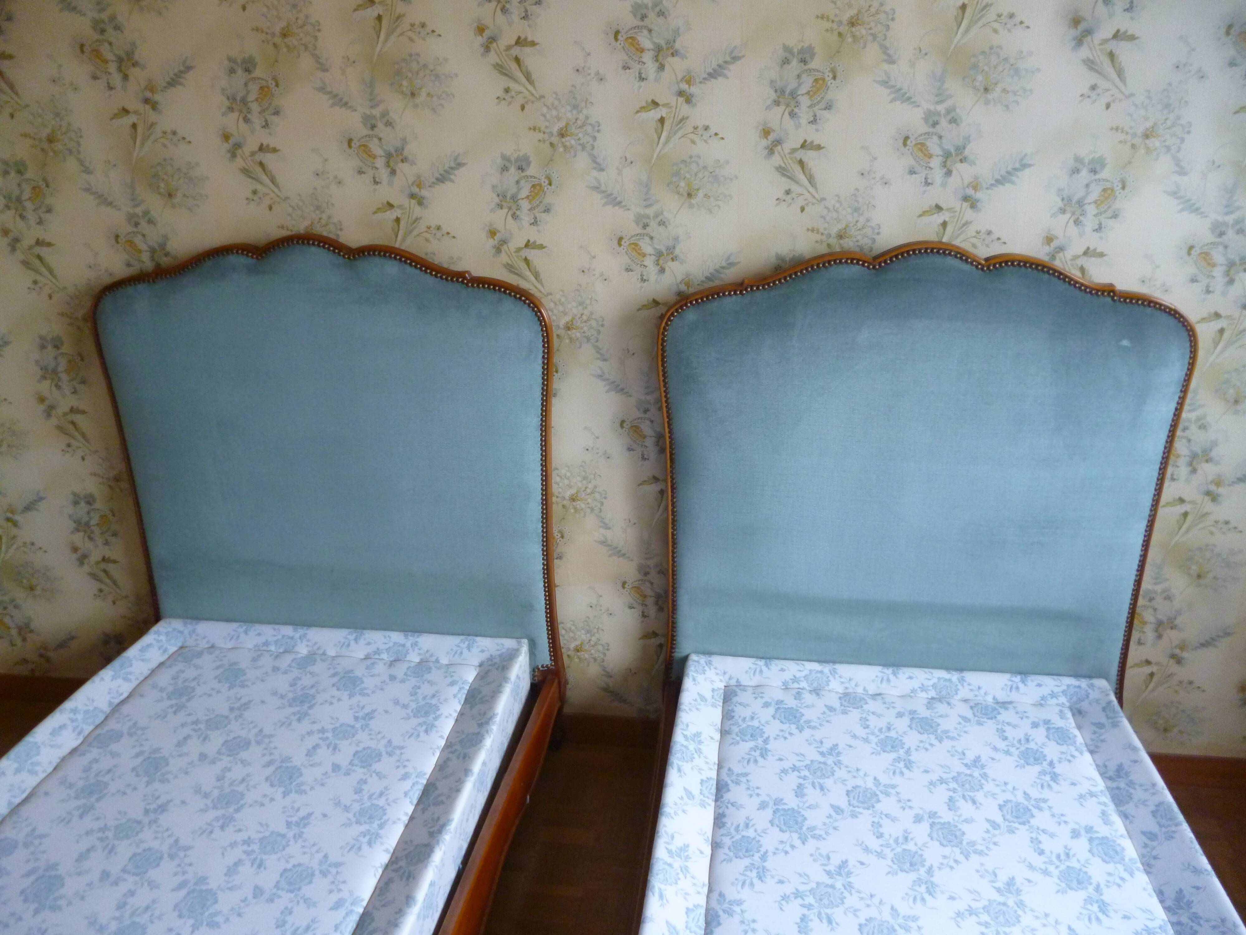 Paire de lits en 90 de style Louis XV