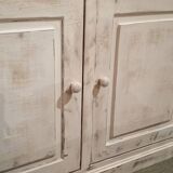 Buffet with 2 glass doors