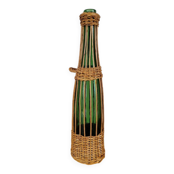Bouteille habillée d'osier / rotin