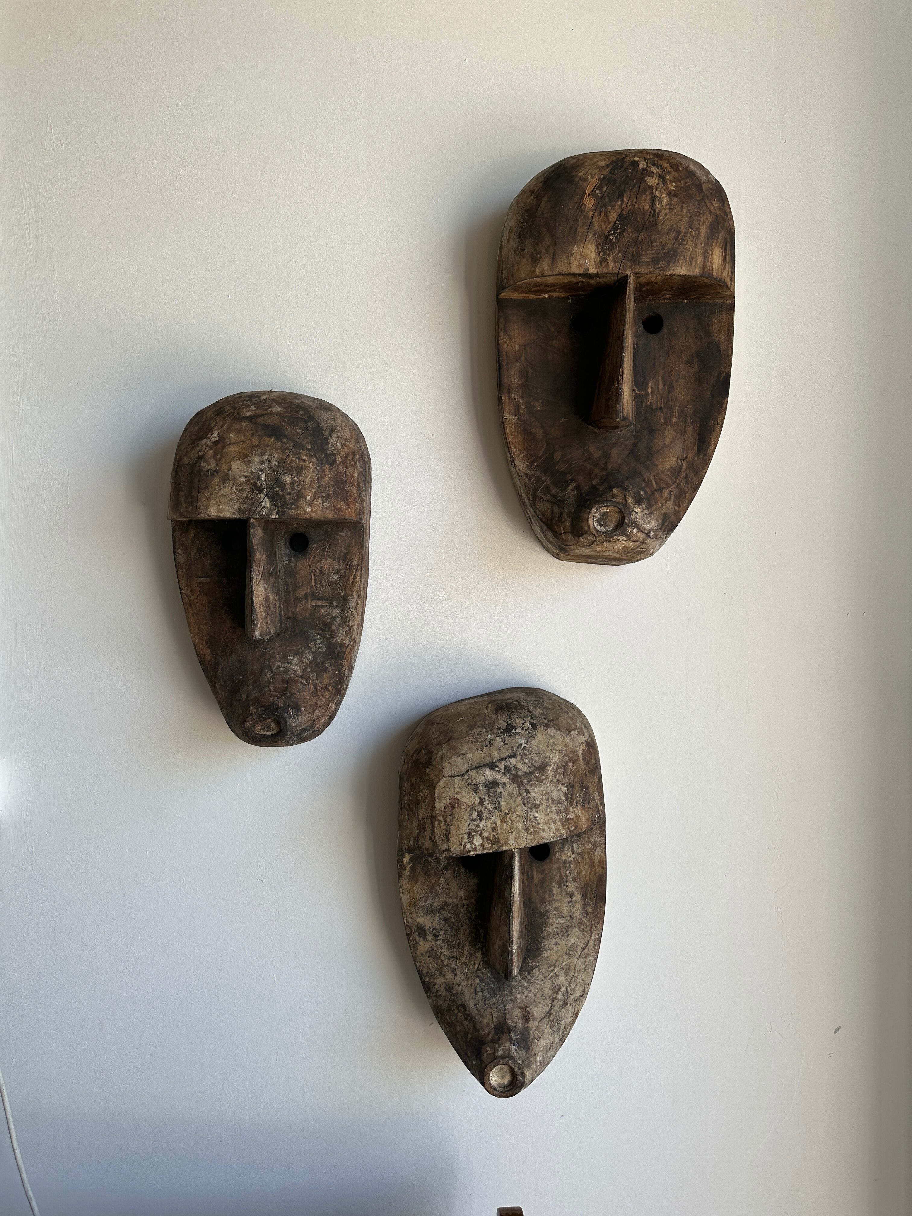 Large Timor mask in patinated wood H:50cm (2)