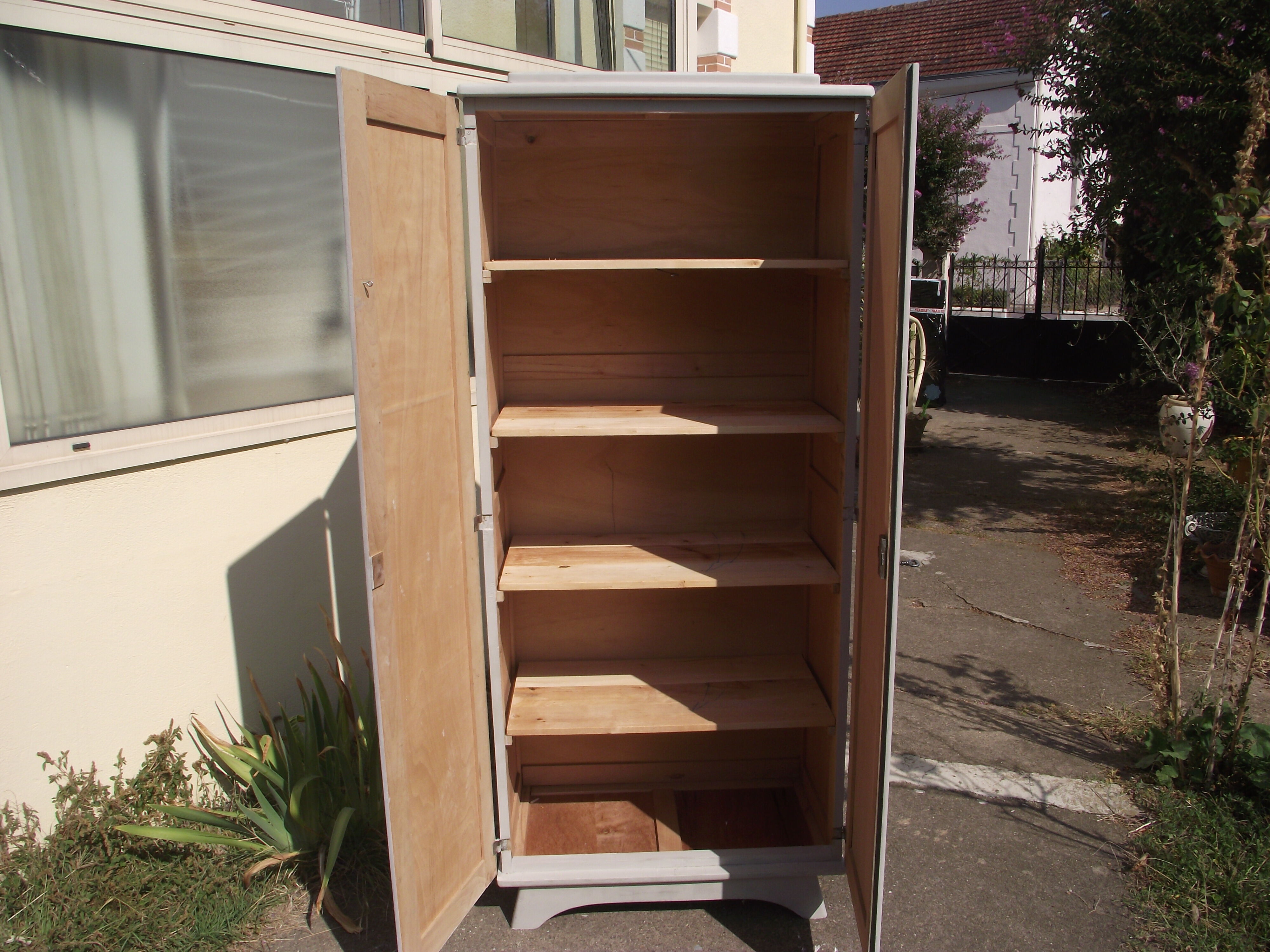 Parisian wardrobe from the 1950s