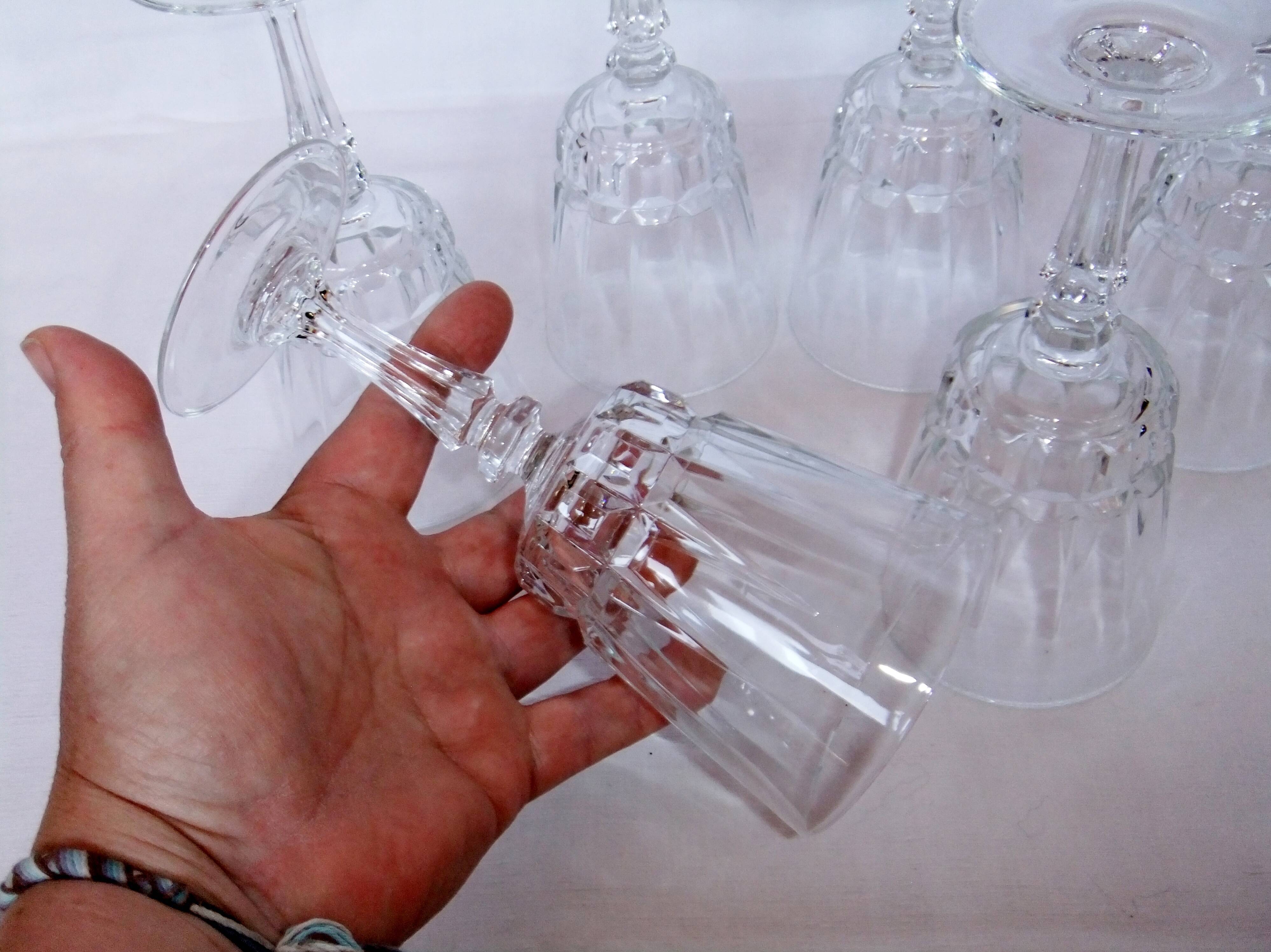 Vintage cut crystal wine glass Cristal d'Arques Chantelle Lady victoria