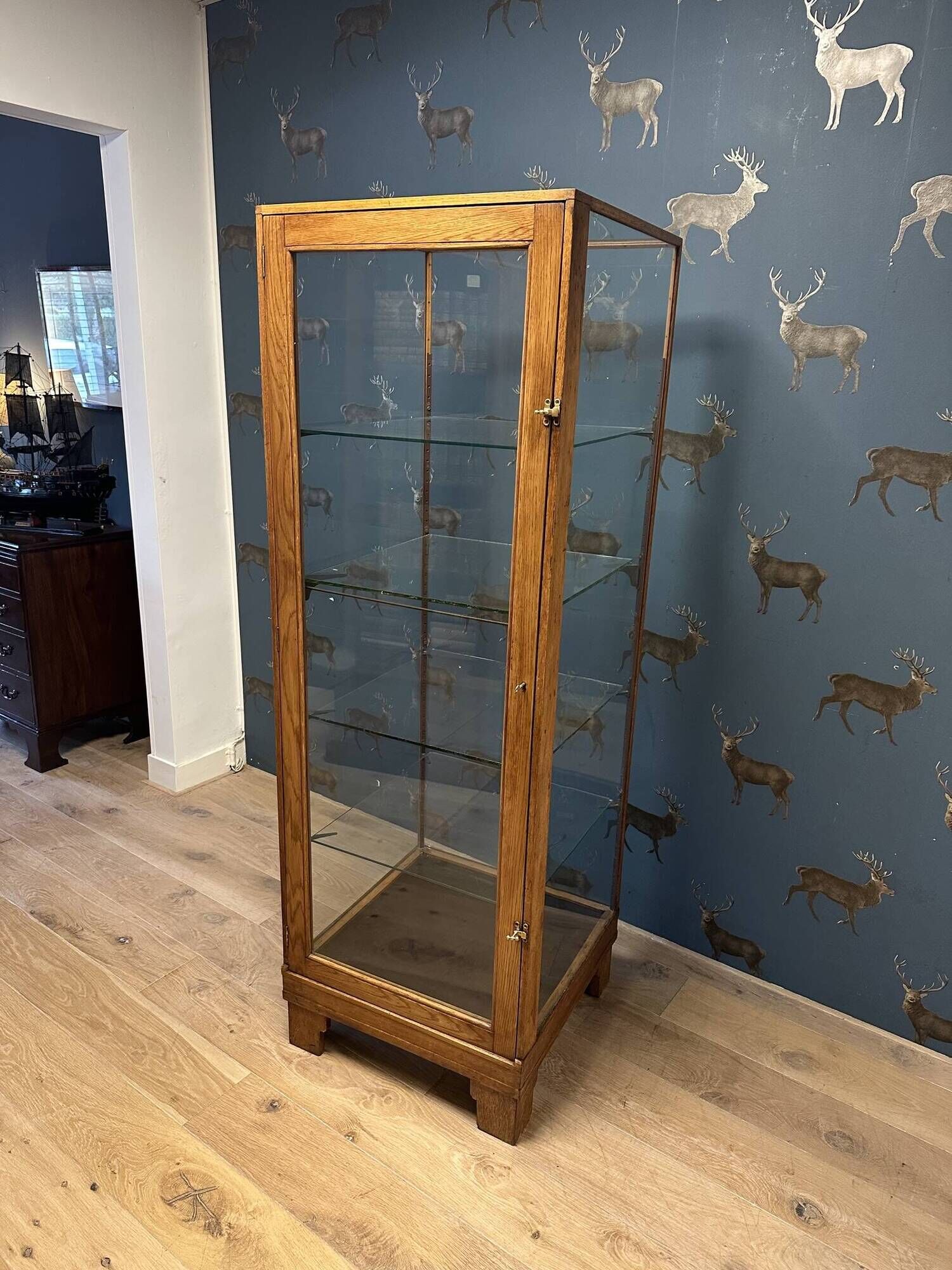 Art Deco Display cabinet