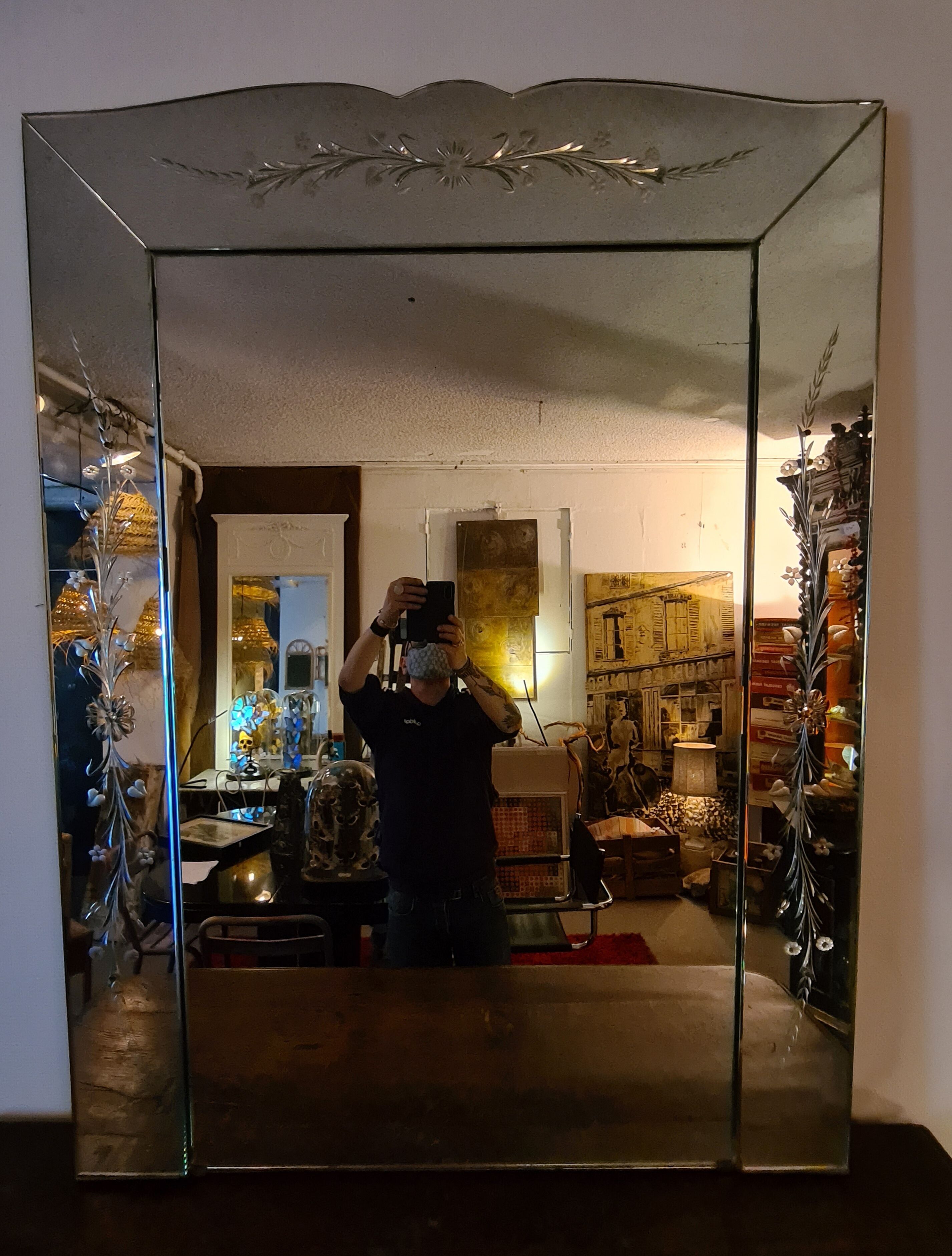 Venetian mirror of the 50's135 x 101 cm